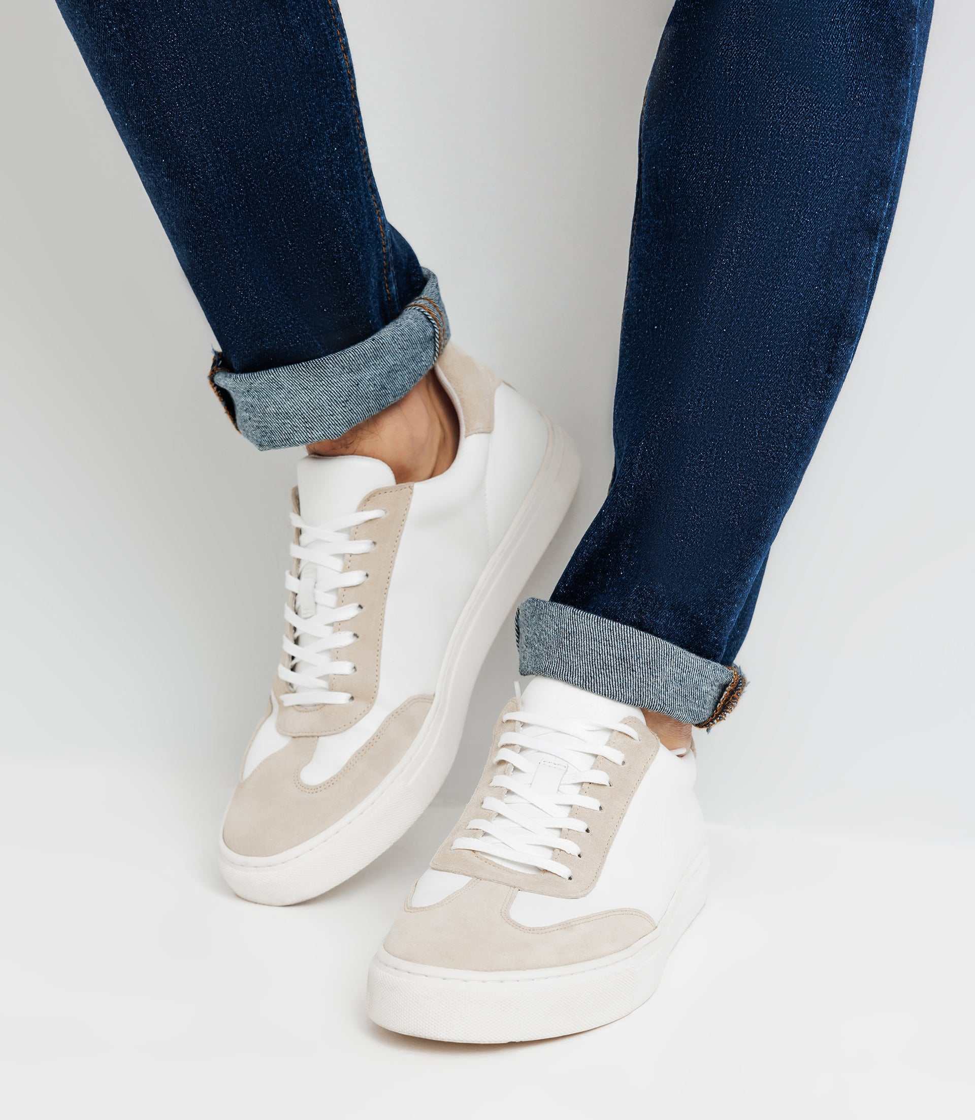 Sneakers à lacets en cuir blanches