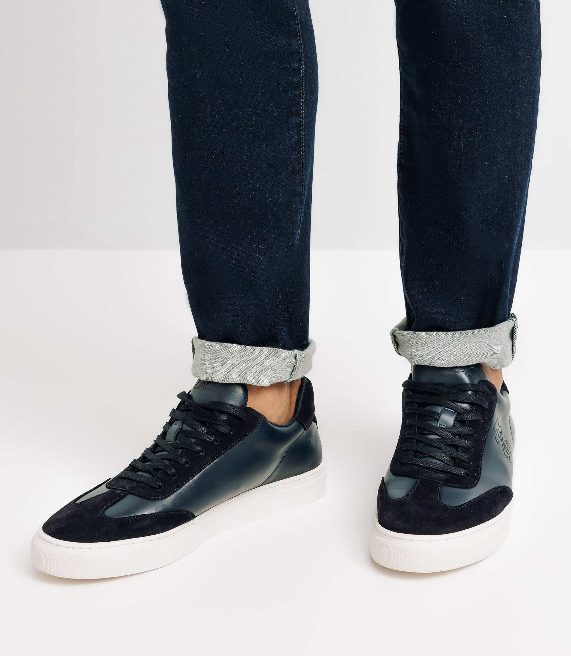 Sneakers à lacets en cuir marine - Image 2