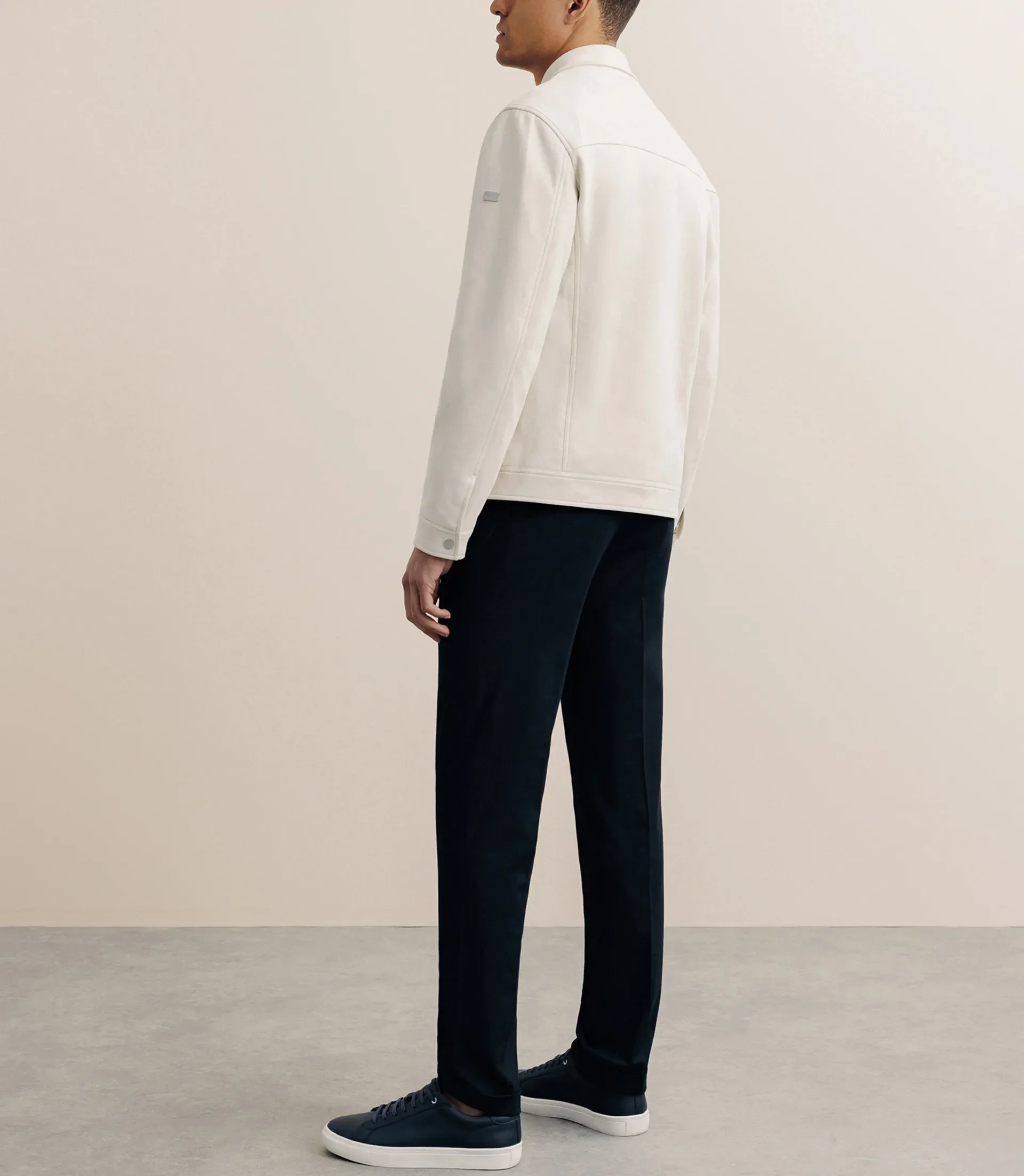 Blouson col chemise en suédine écru - Image 4