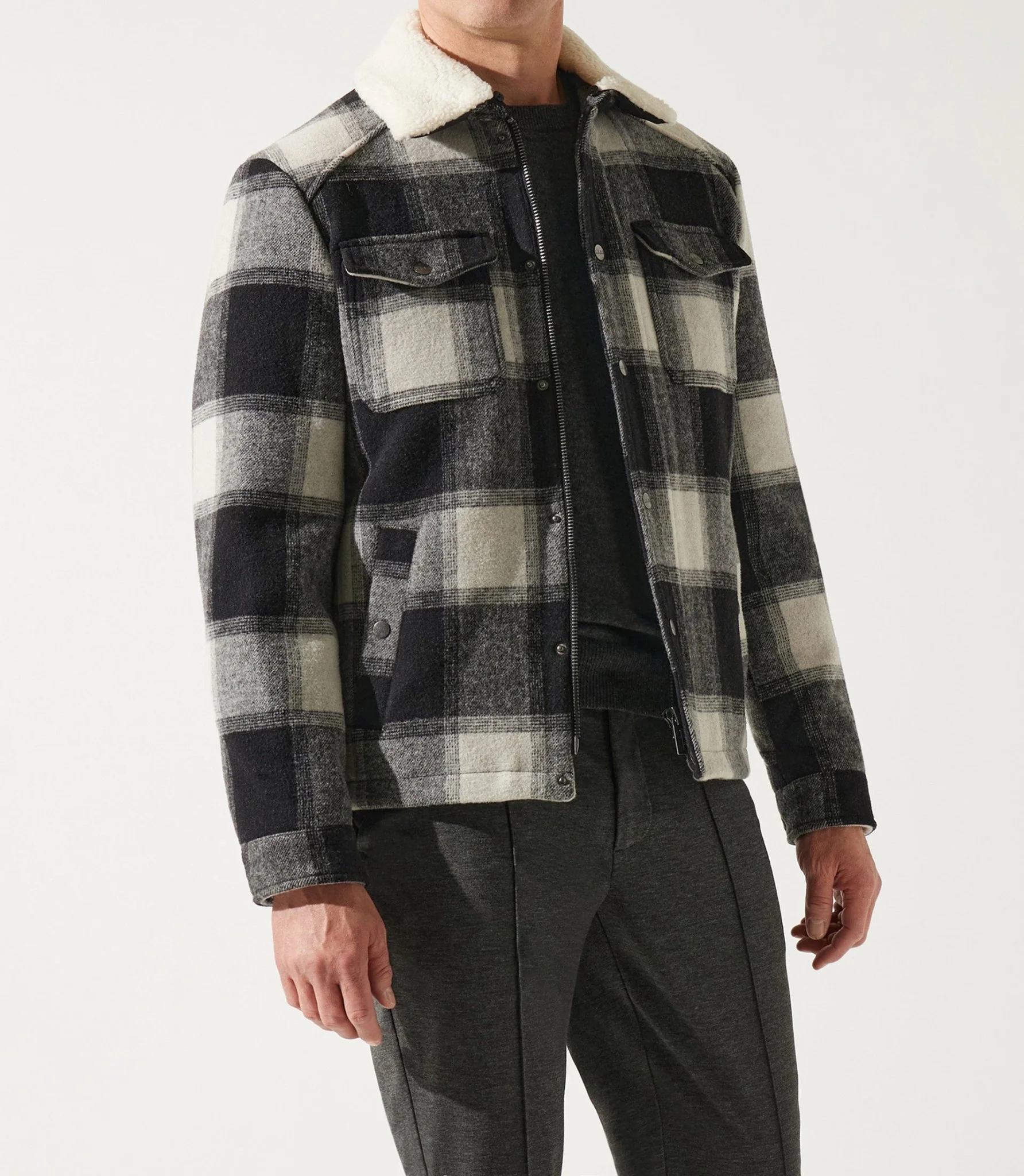Blouson matelasse en carreaux noir et blanc MAUSTINO - Image 4