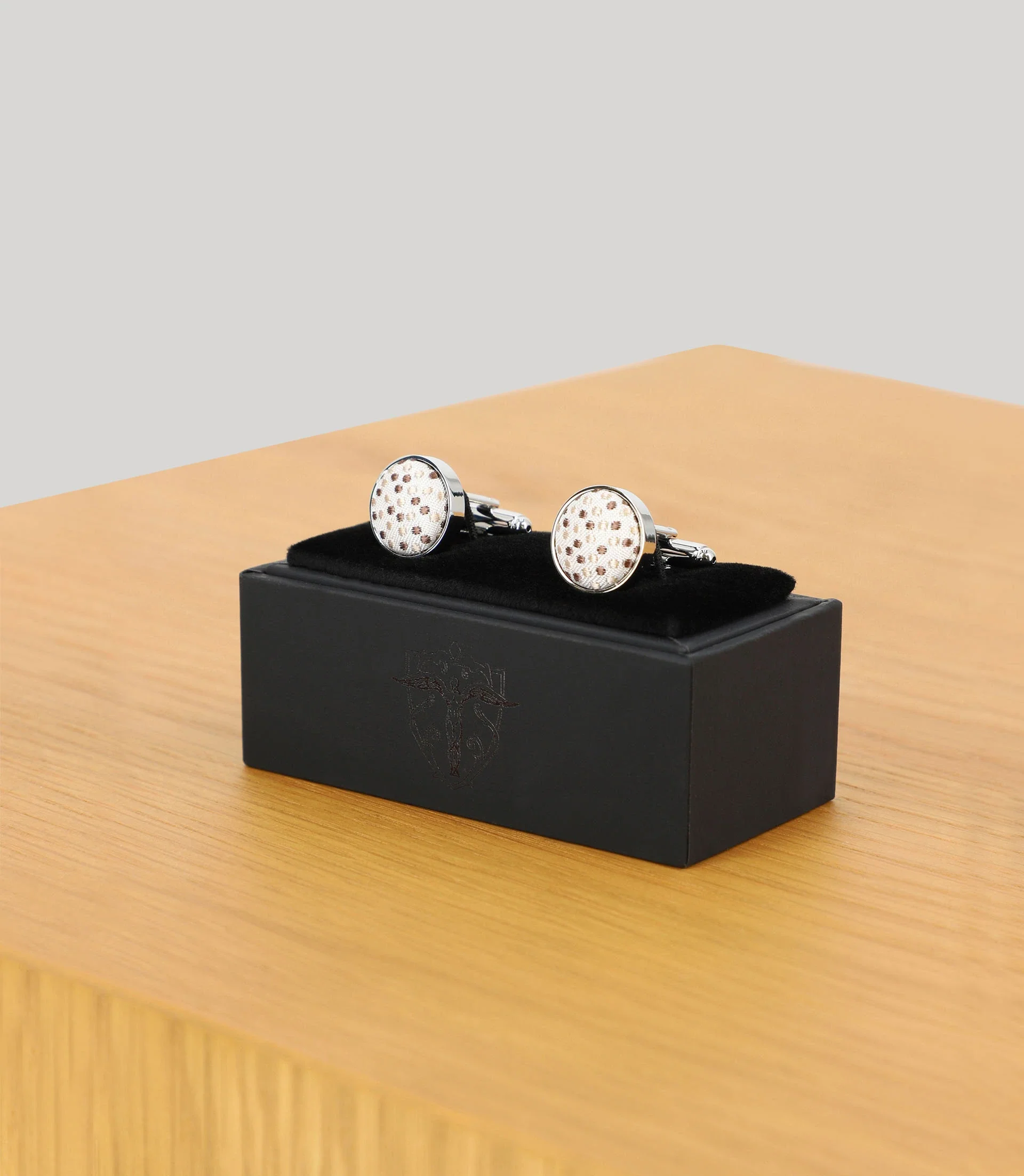 Boutons de manchette fantaisie gris clair