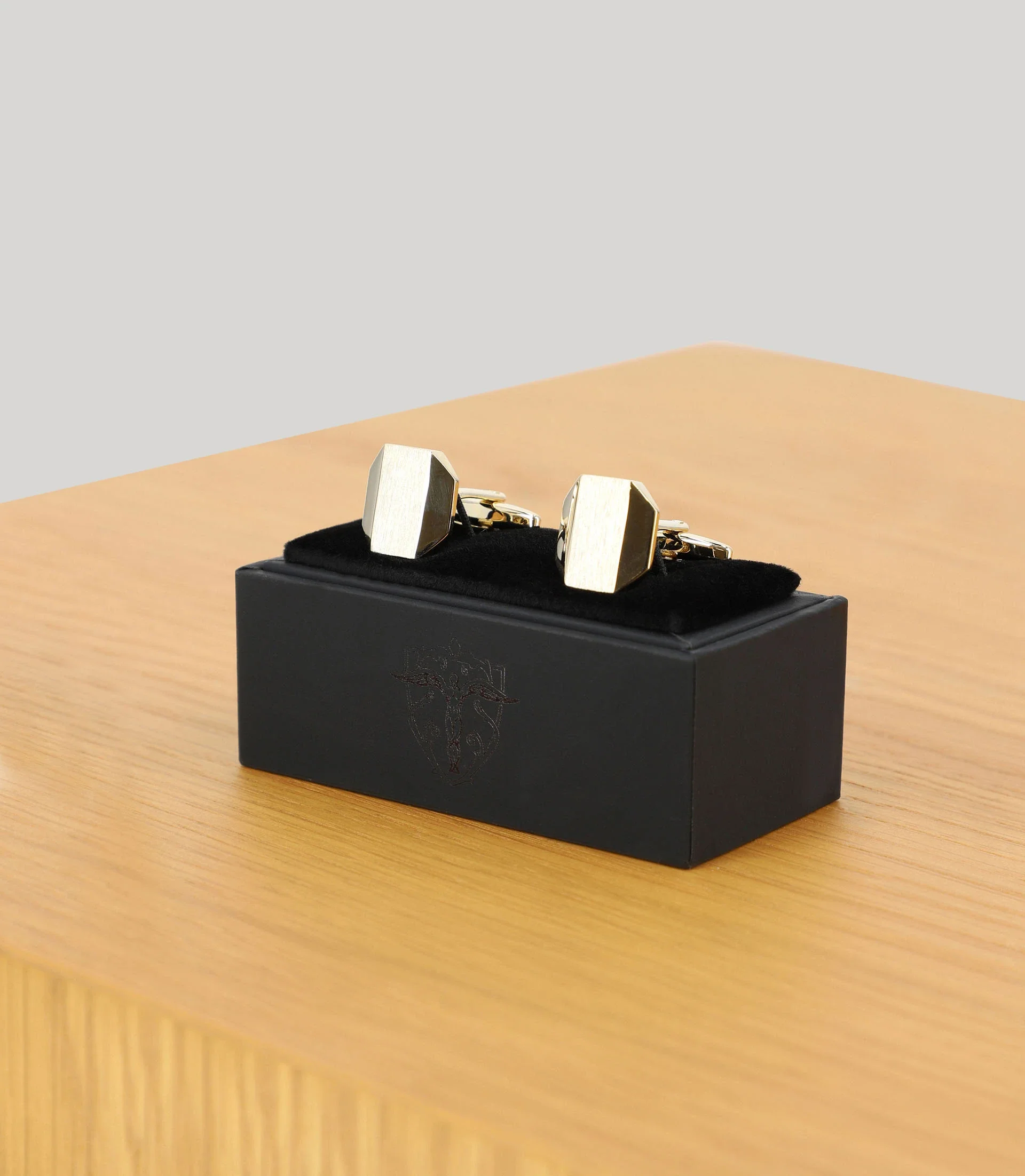 Boutons de manchette or