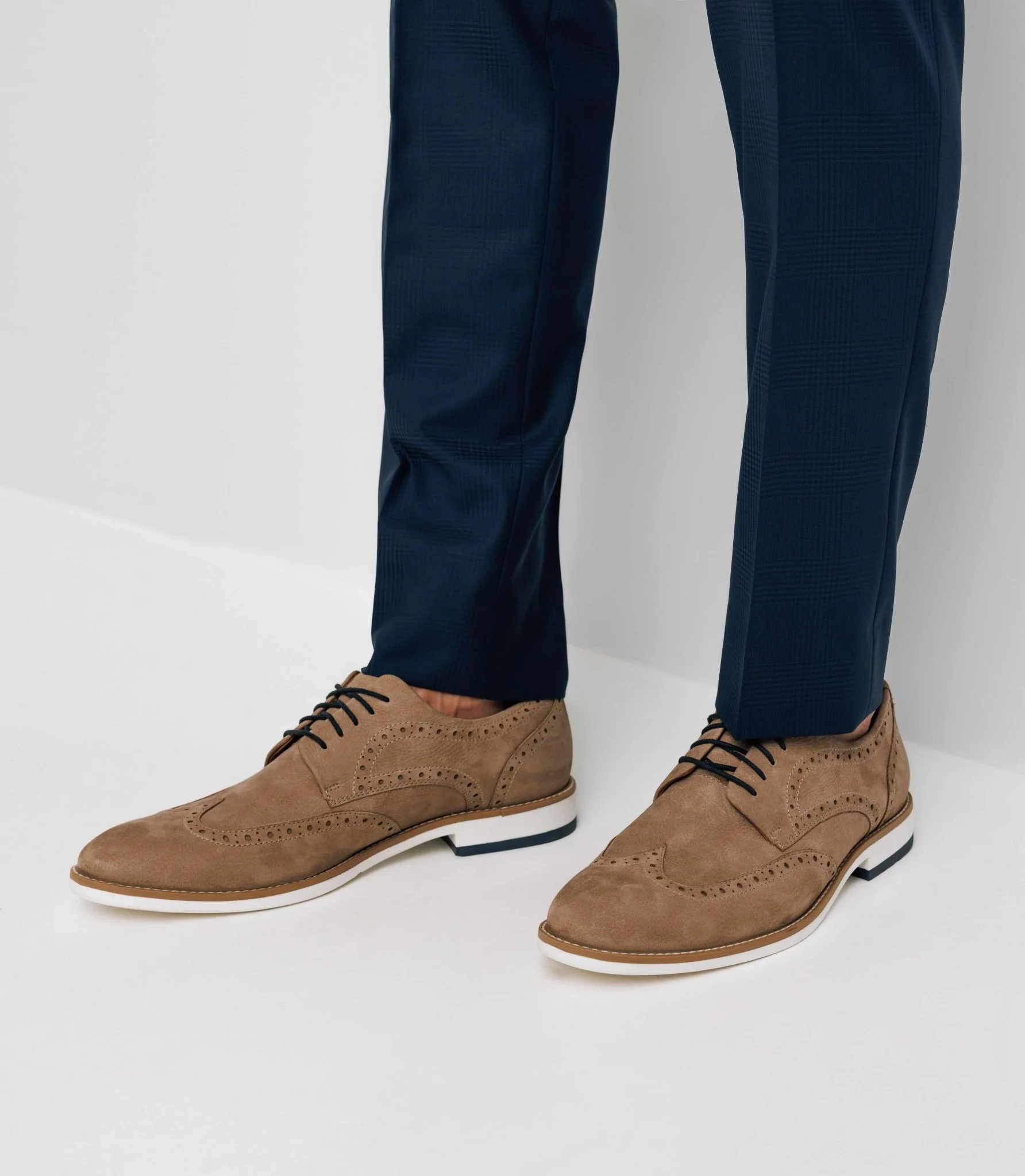 Chaussures en cuir beige - Image 2