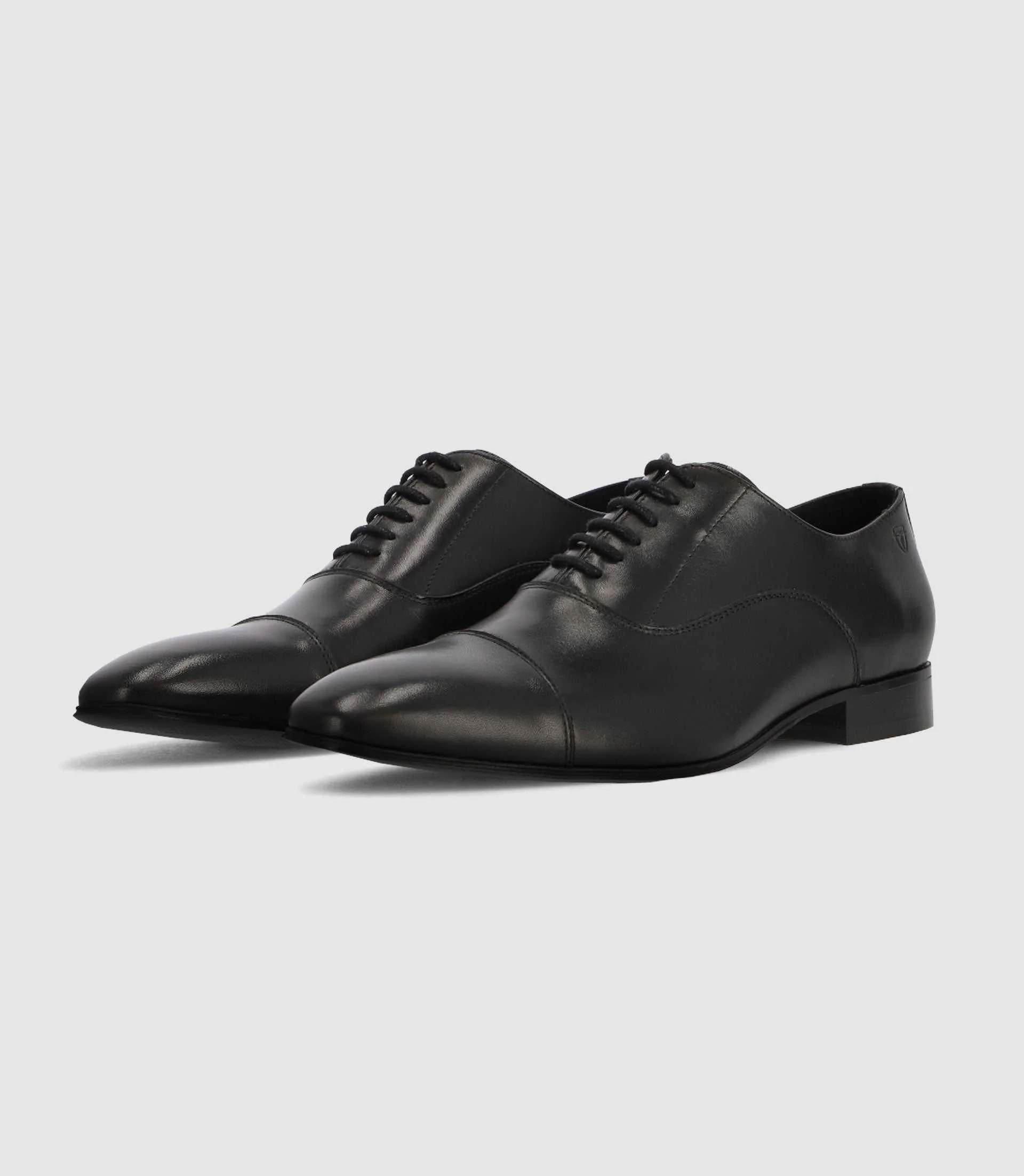 Chaussures richelieu en cuir noires - Image 5