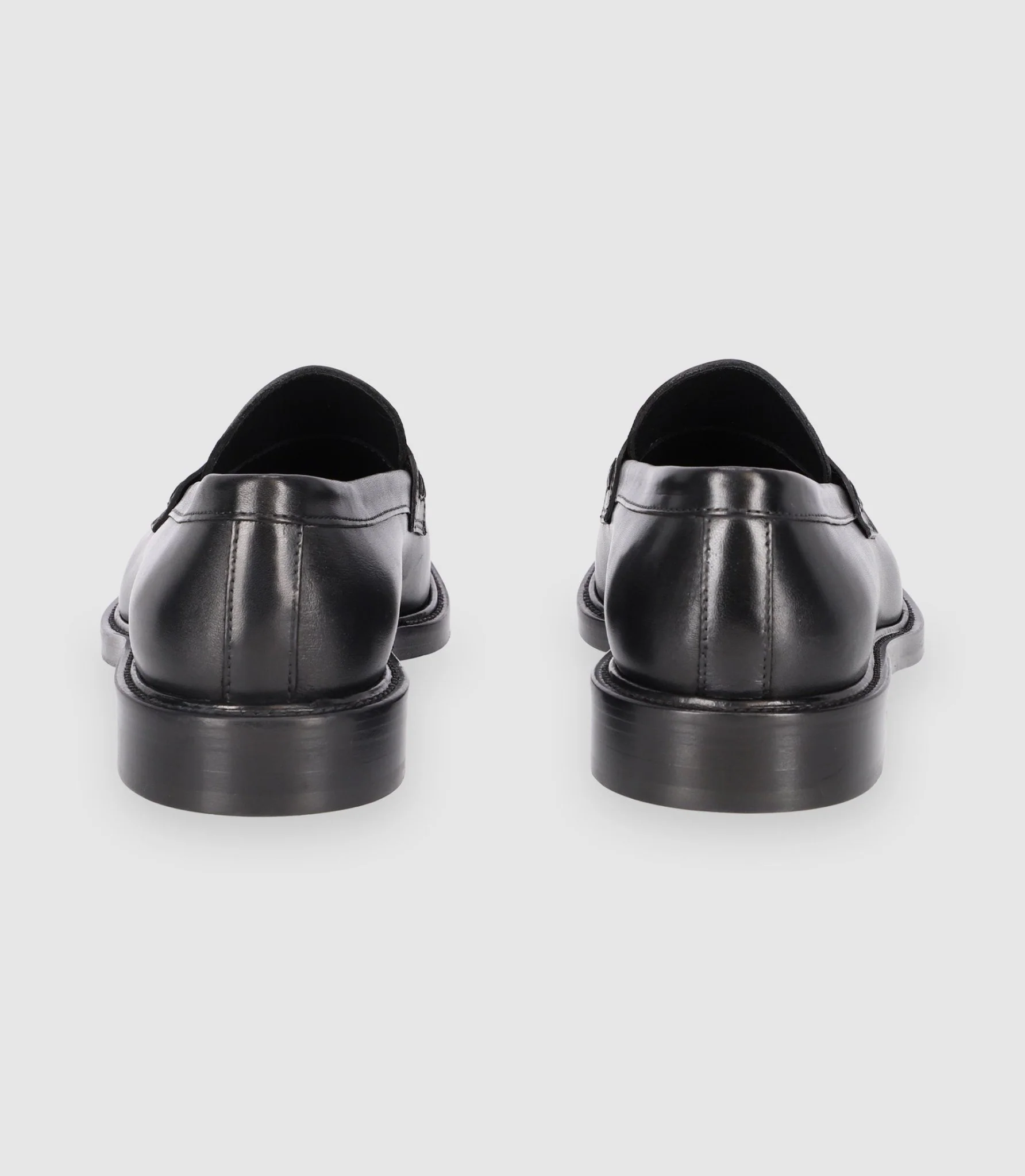 Chaussures mocassins en cuir lisse noires - Image 4