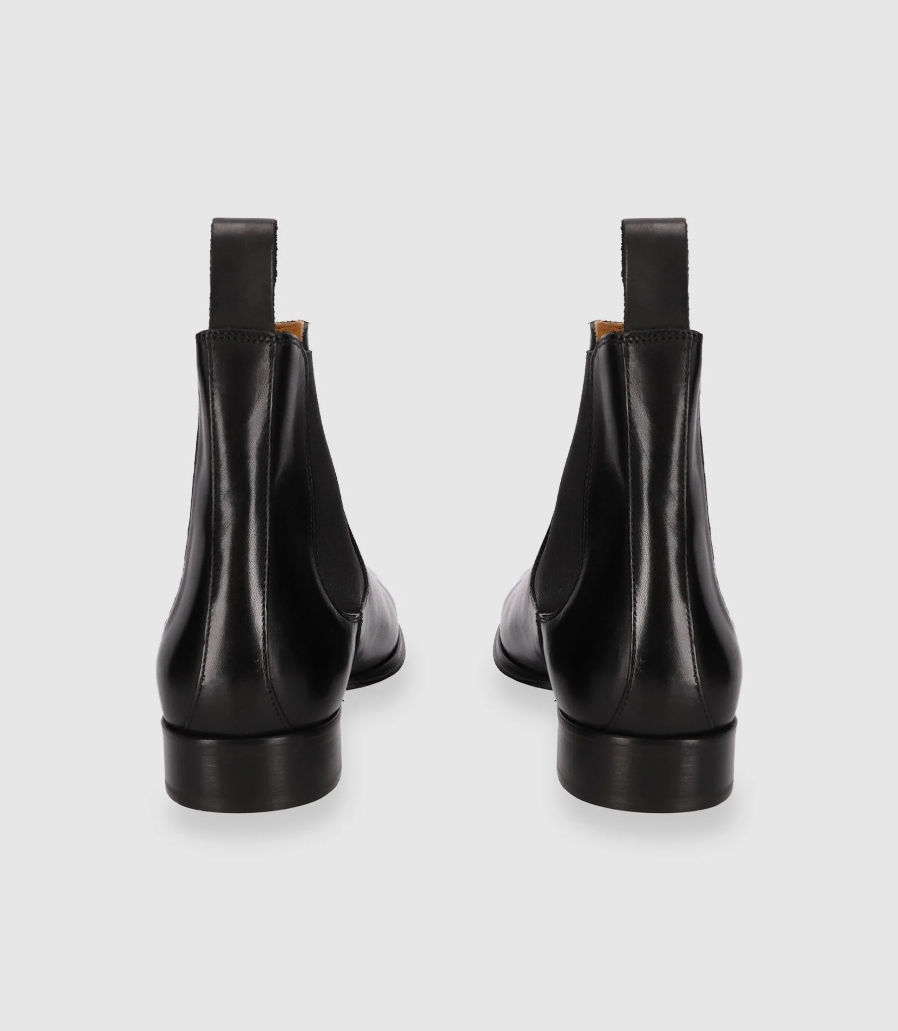 Chaussures chelsea en cuir noires - Image 4