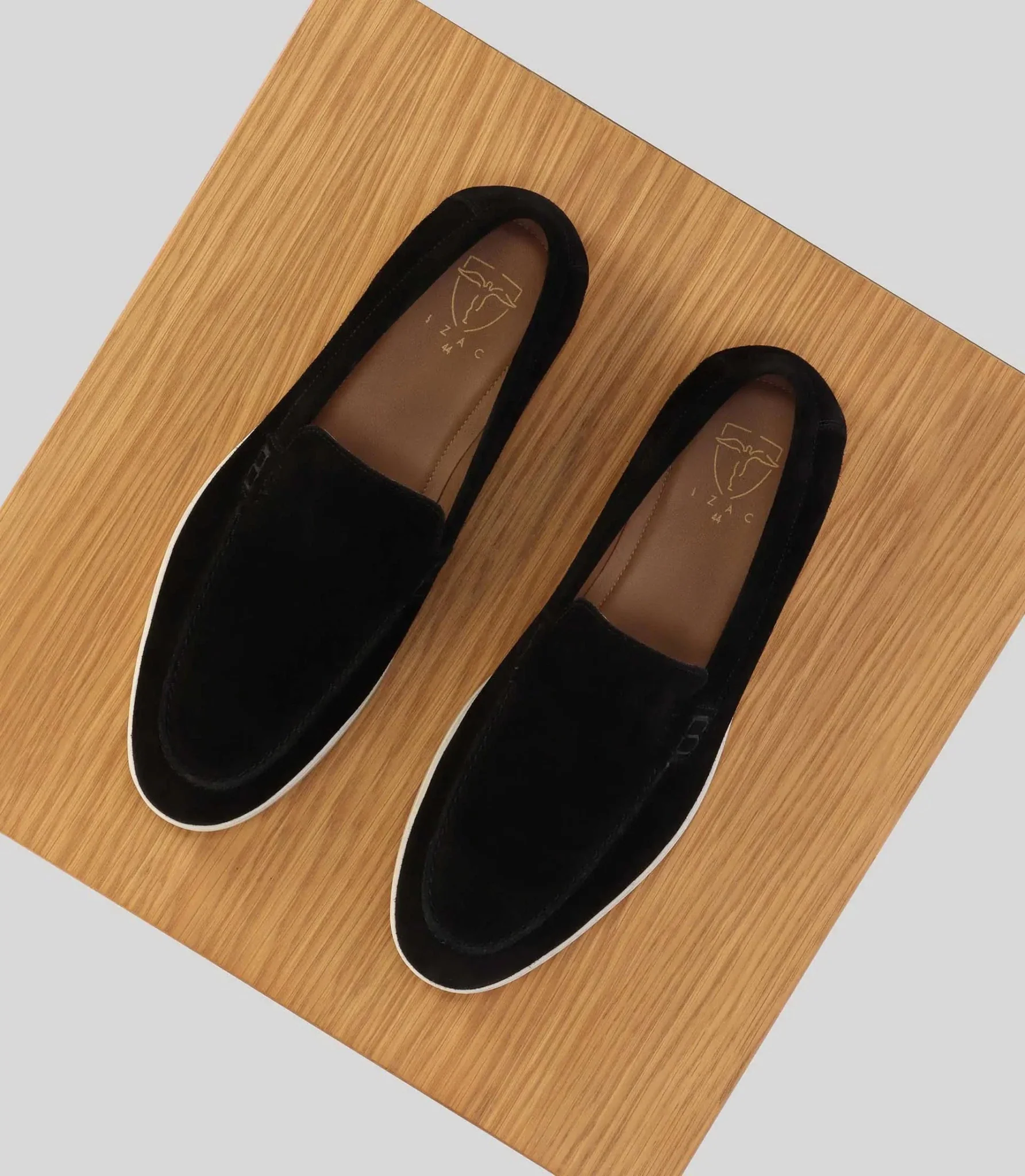 Mocassin casual en suède noir - Image 4