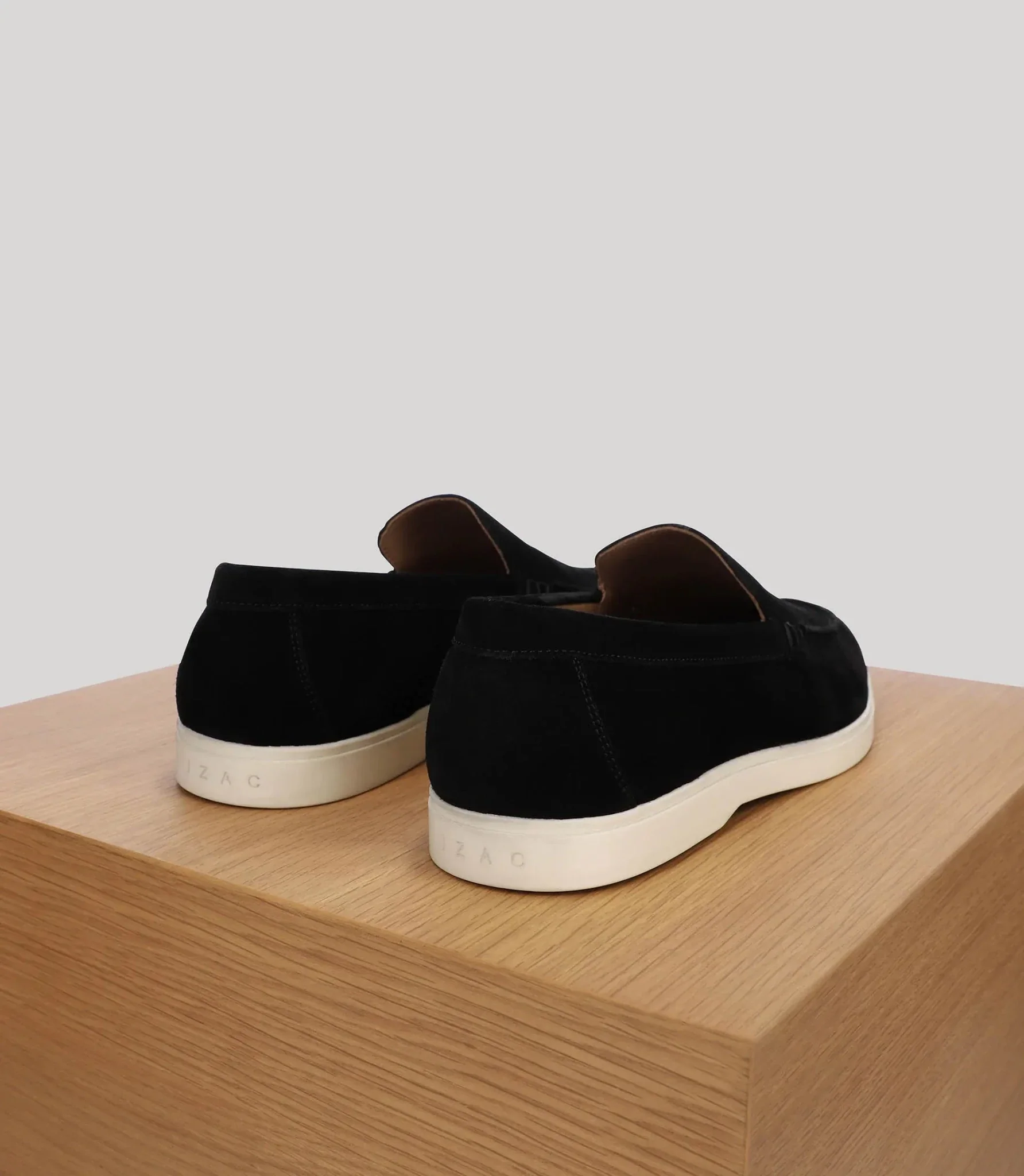 Mocassin casual en suède noir - Image 5