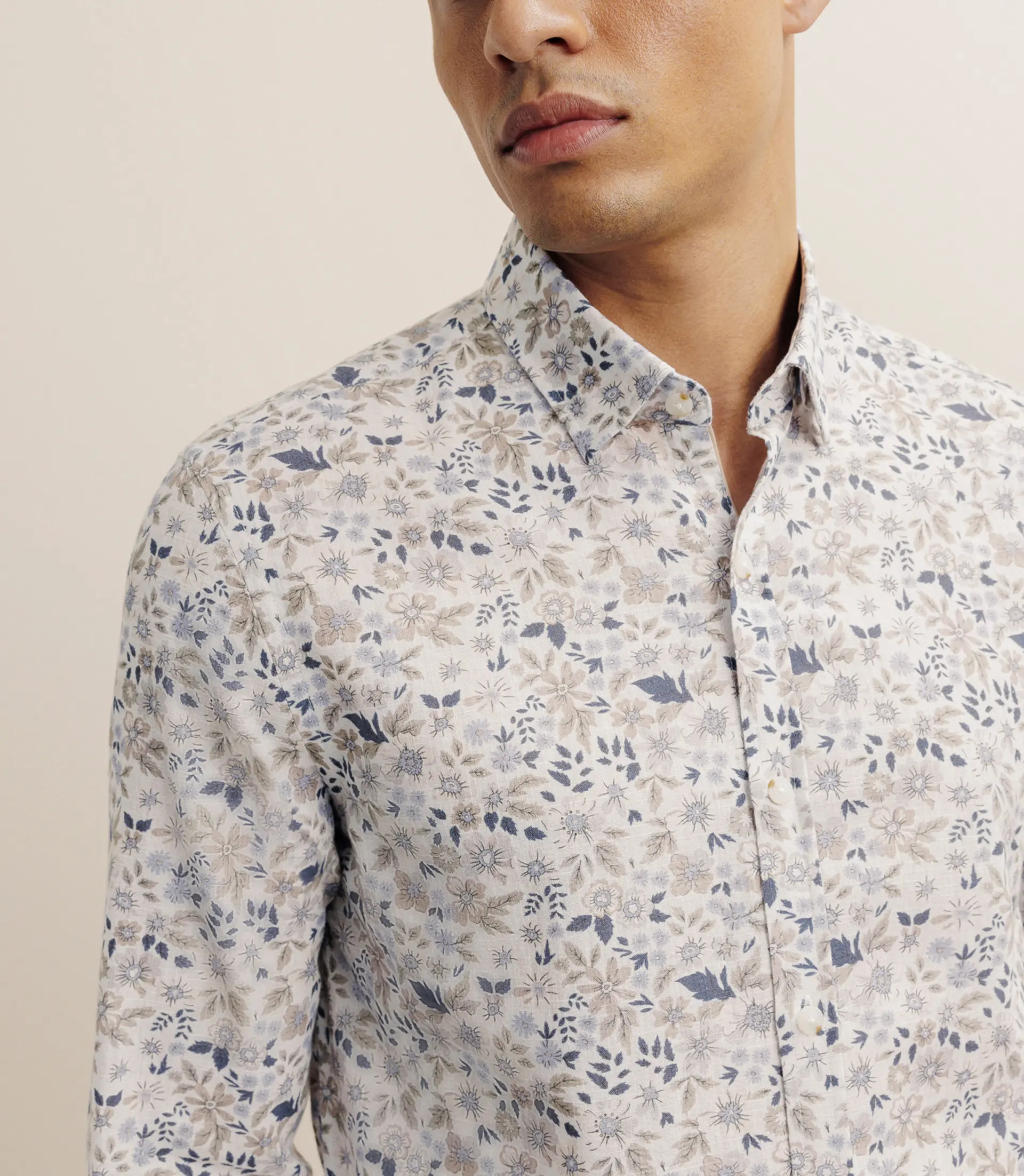 Chemise à fleurs 100% coton beige - Image 2