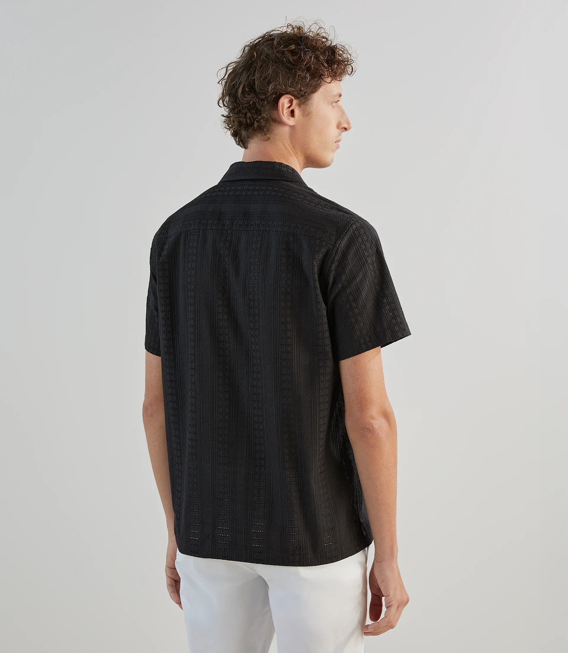 Chemise casual brodée noire - Image 5