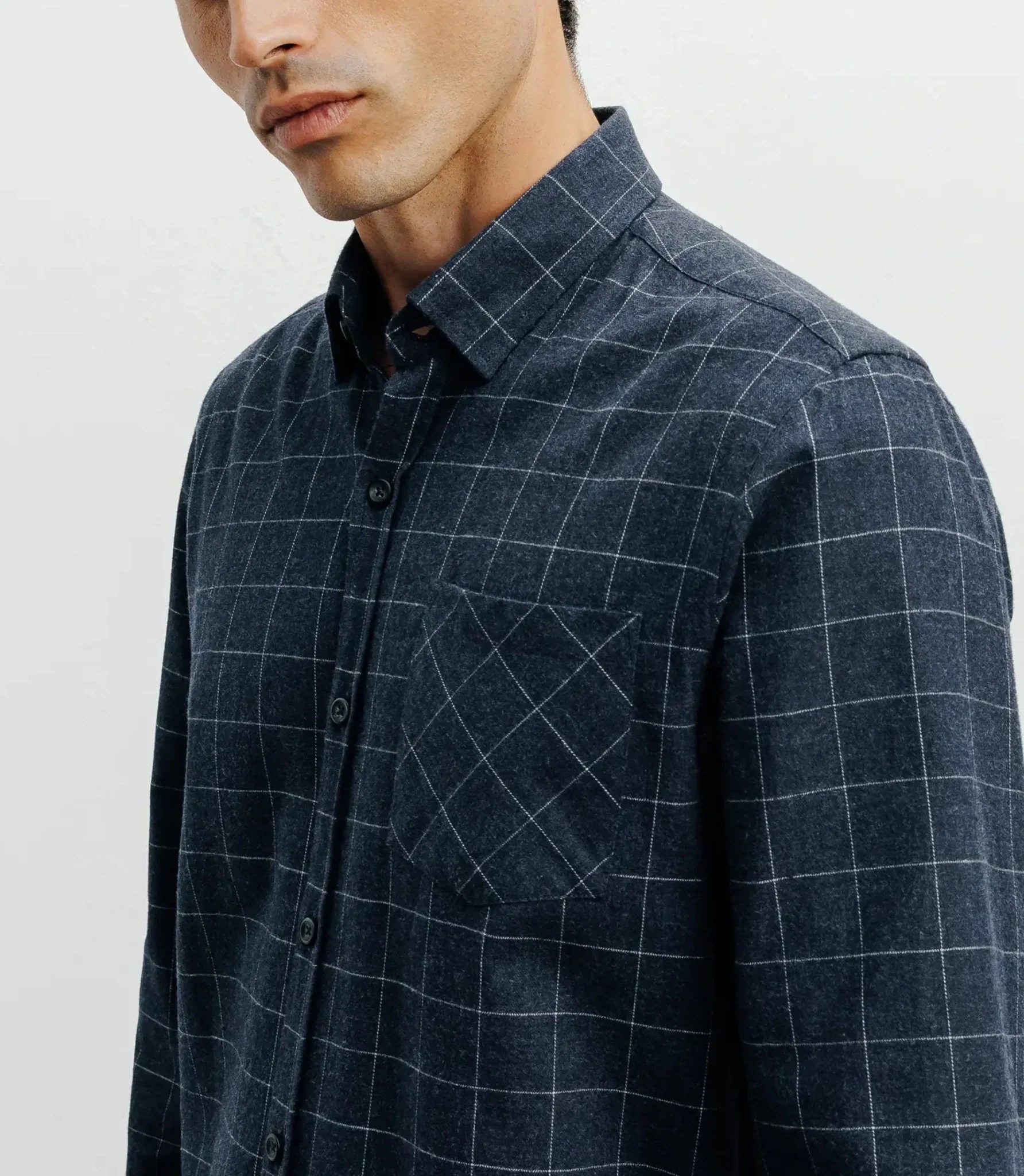 Chemise casual à petits carreaux marine - Image 2