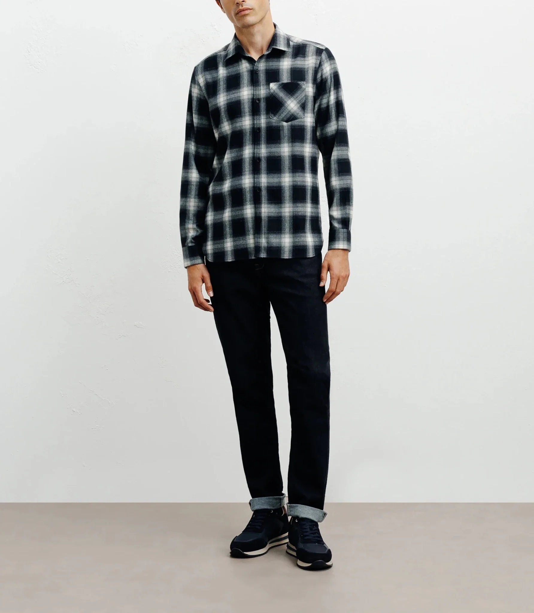 Chemise casual à petits carreaux marine - Image 3