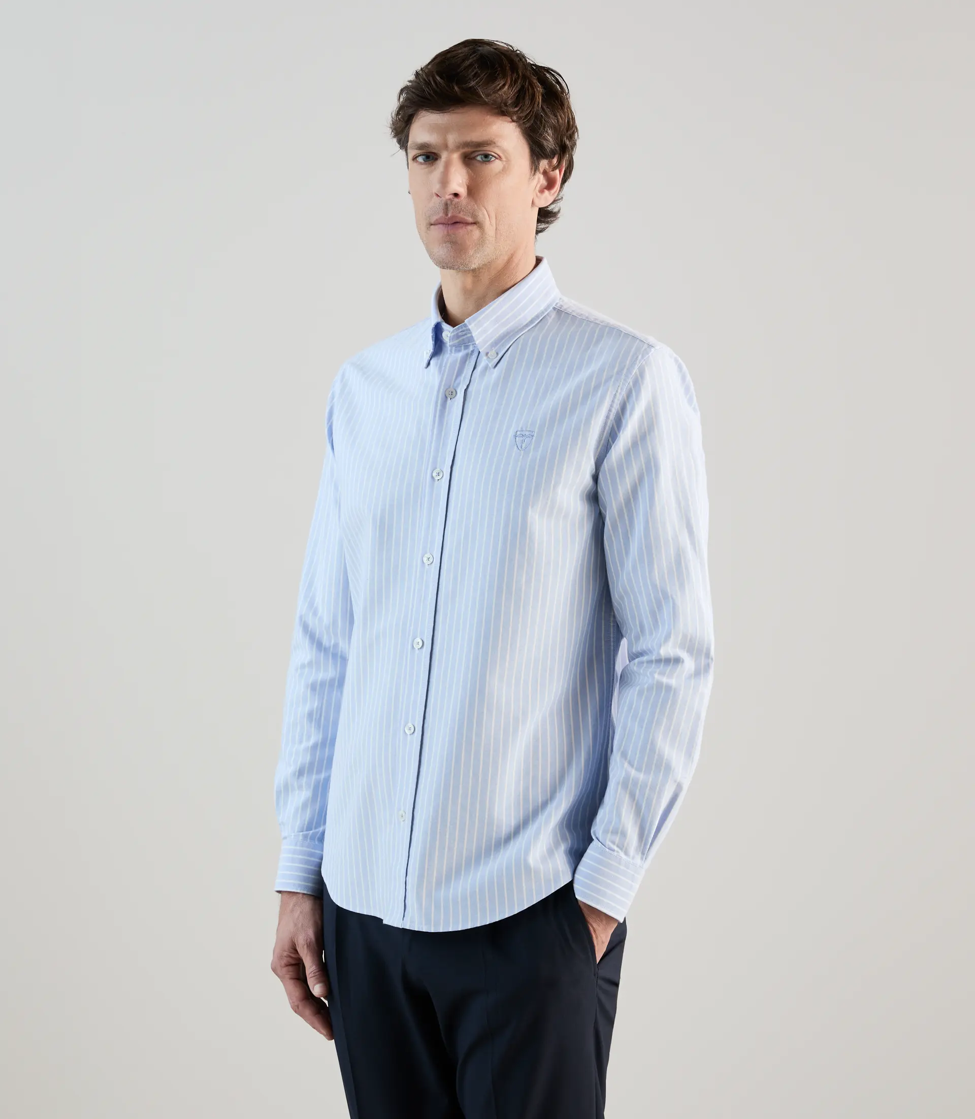 Chemise casual avec col boutonné ciel