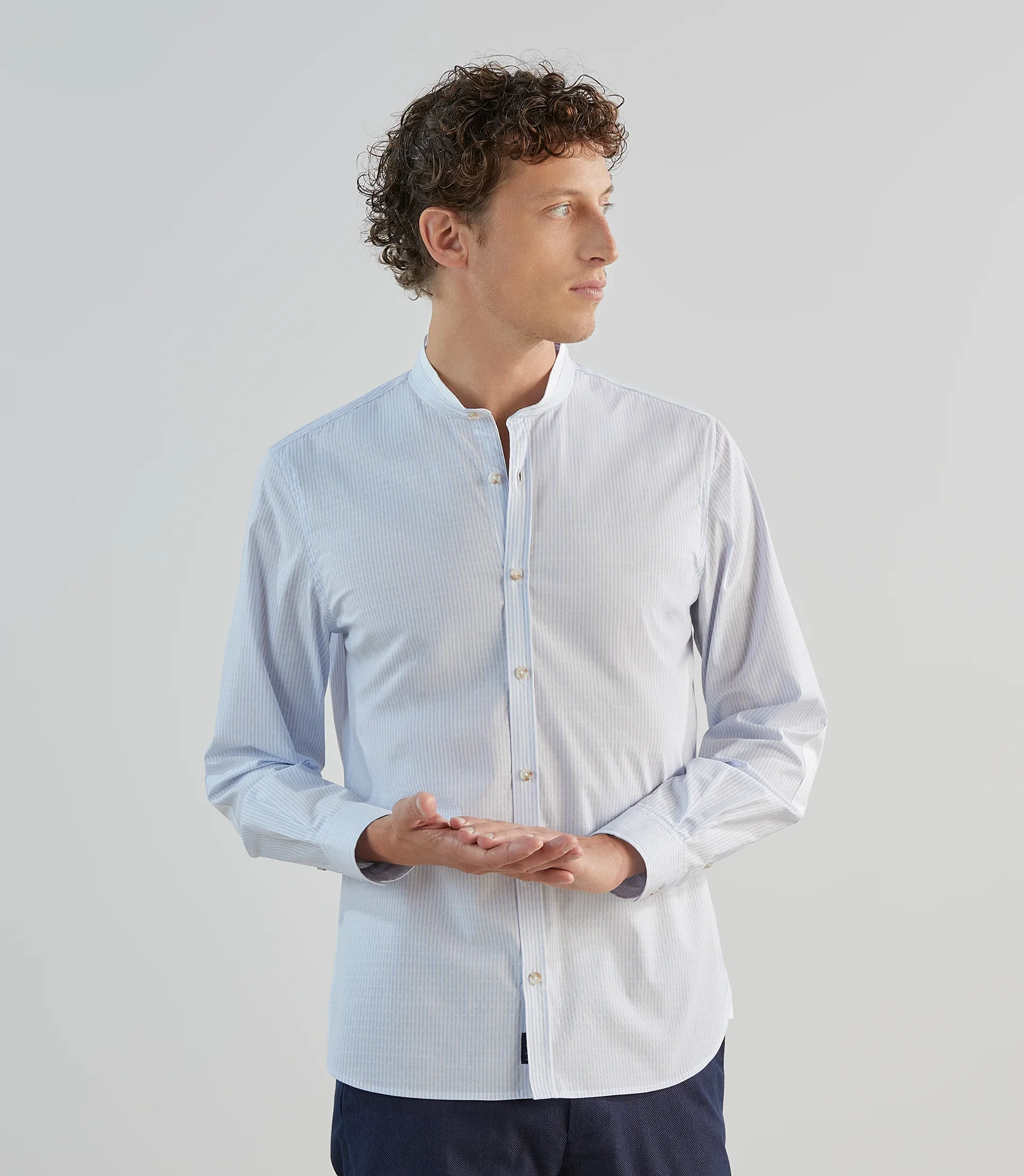 Chemise col mao avec coudières ciel