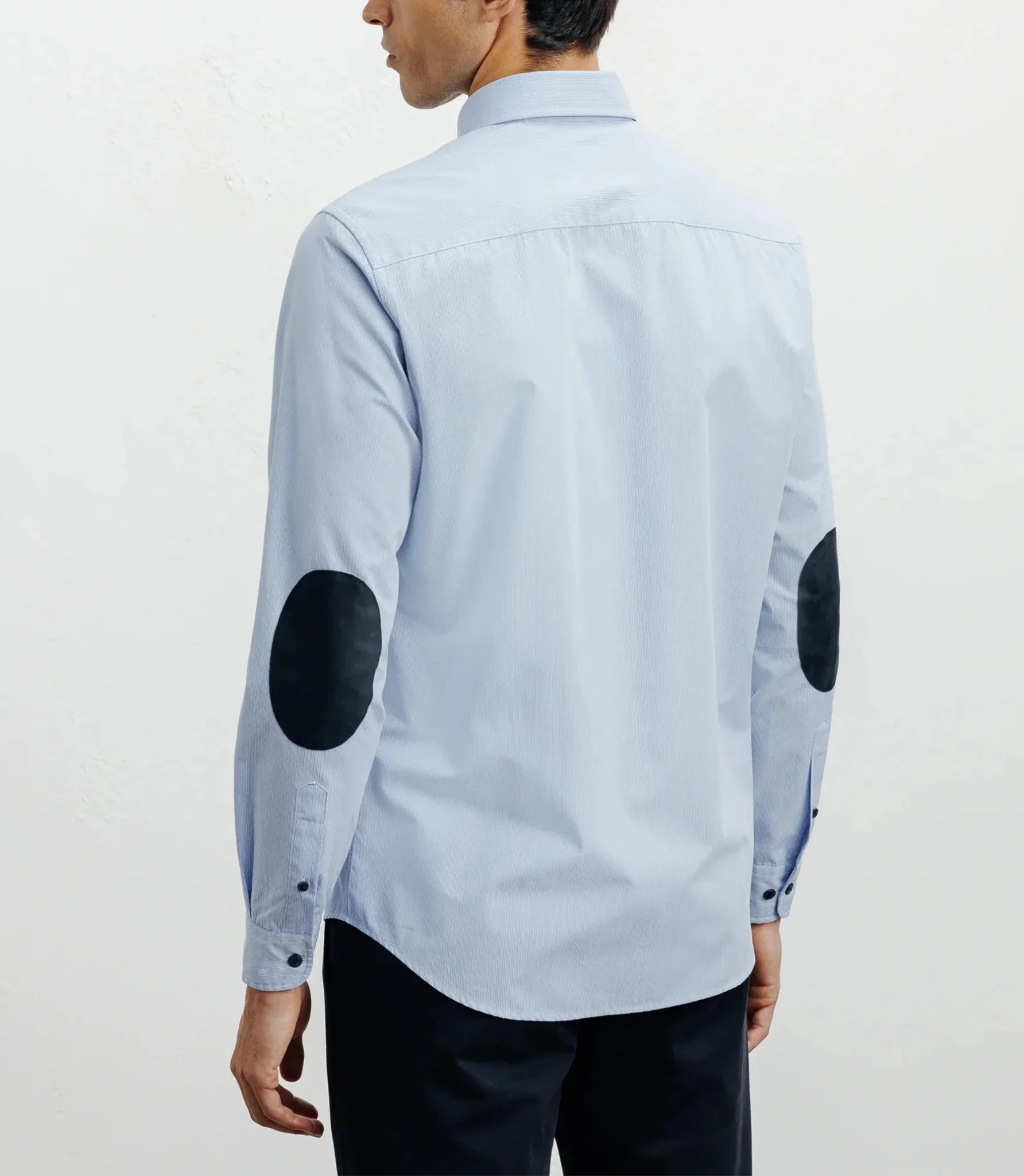 Chemise casual bleue avec des coudières en suède marine - Image 4