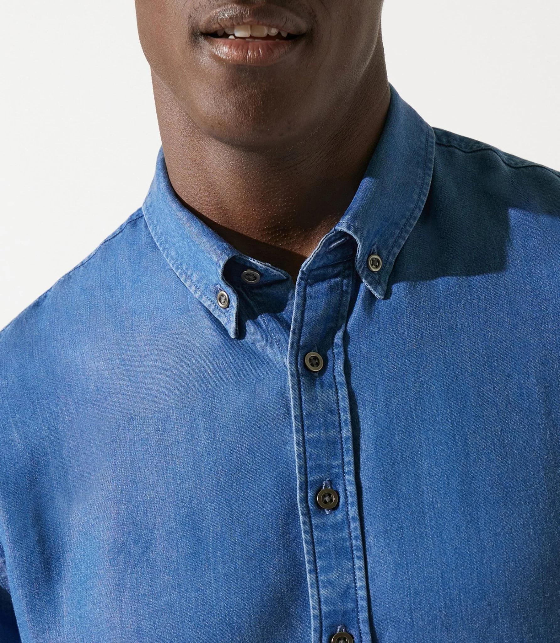 Chemise unie en tencel bleue JOSS - Image 3