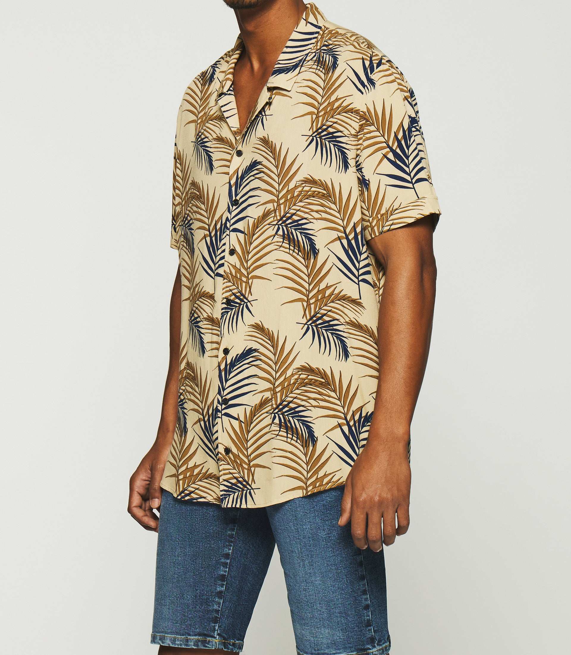 Chemise imprimée à manches courtes camel et marine KARL - Image 2