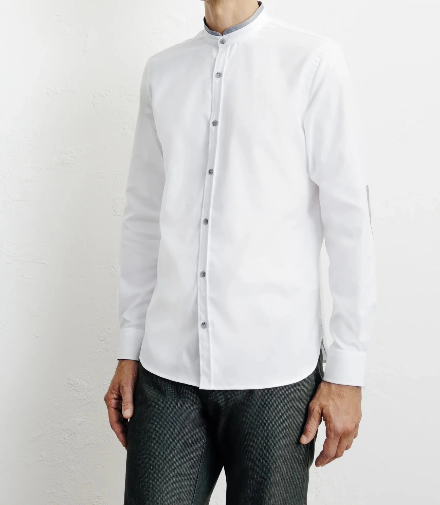 Chemise casual col mao avec coudière contrastée blanche