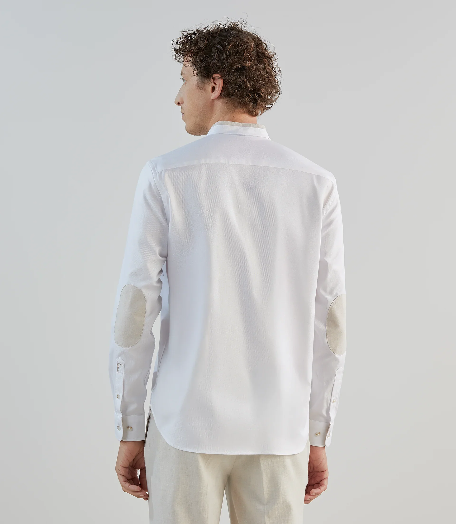 Chemise col mao avec coudières blanche - Image 3