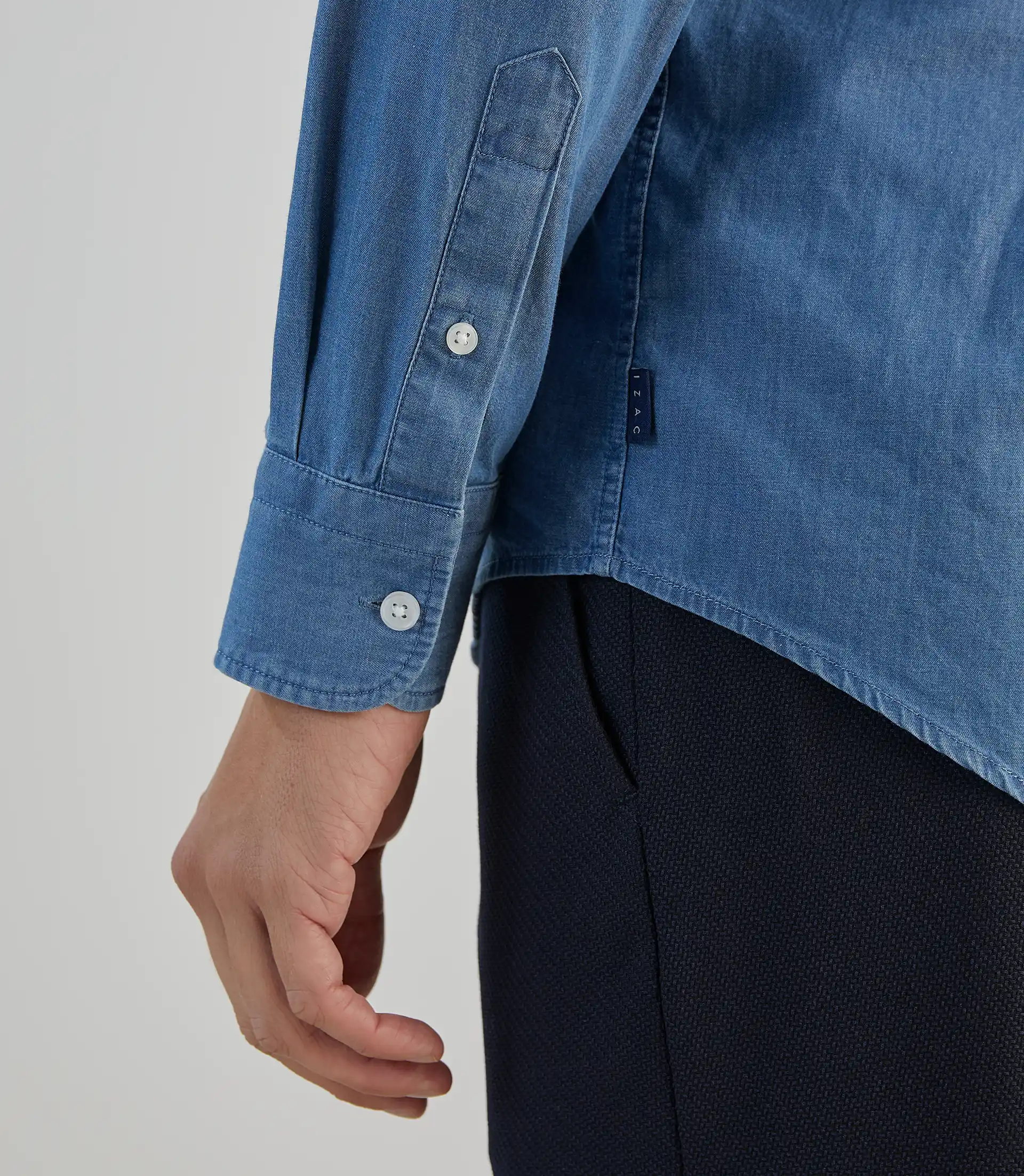 Chemise col philosophe bleu - Image 5
