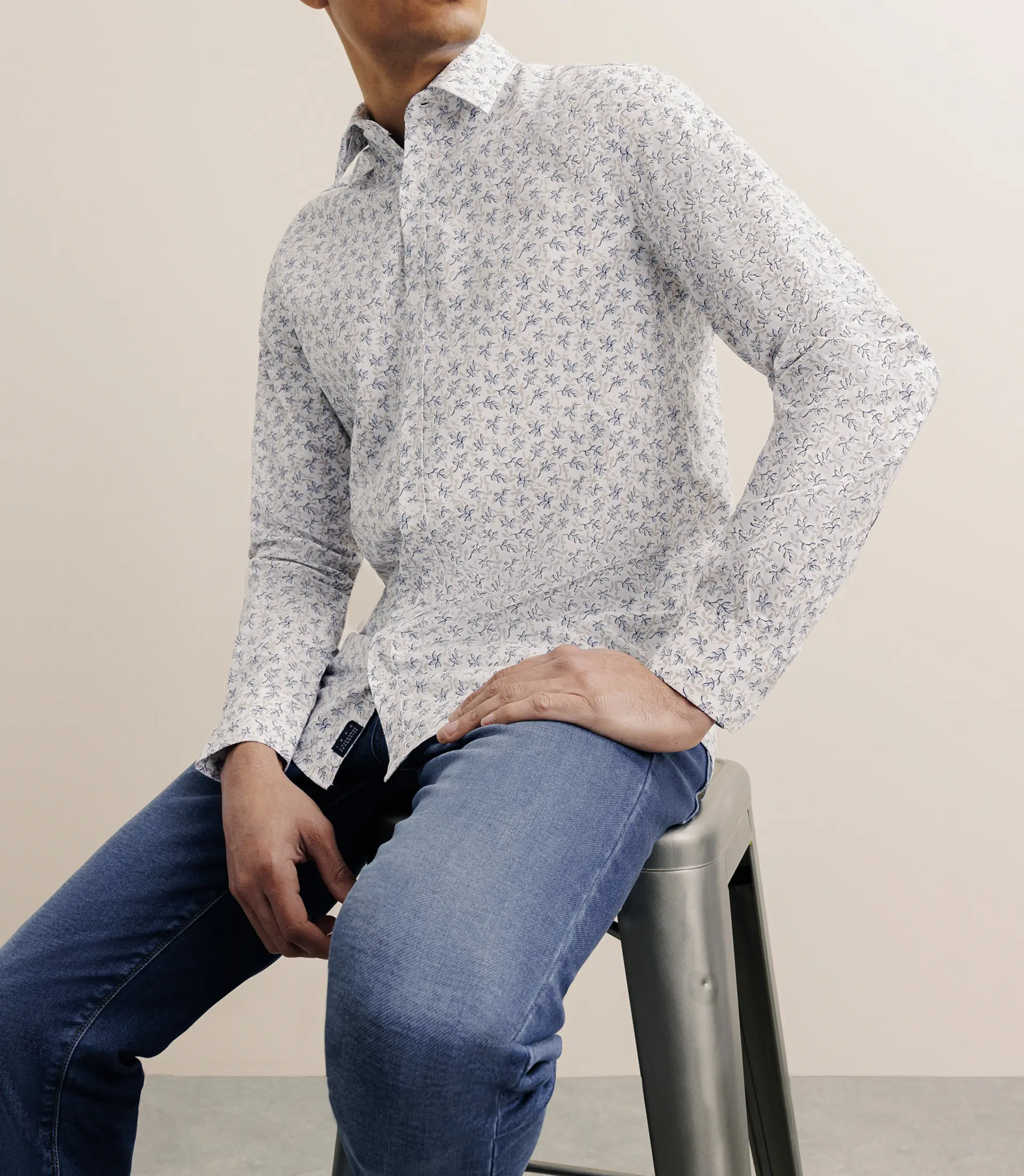 Chemise imprimée à fleurs blanche