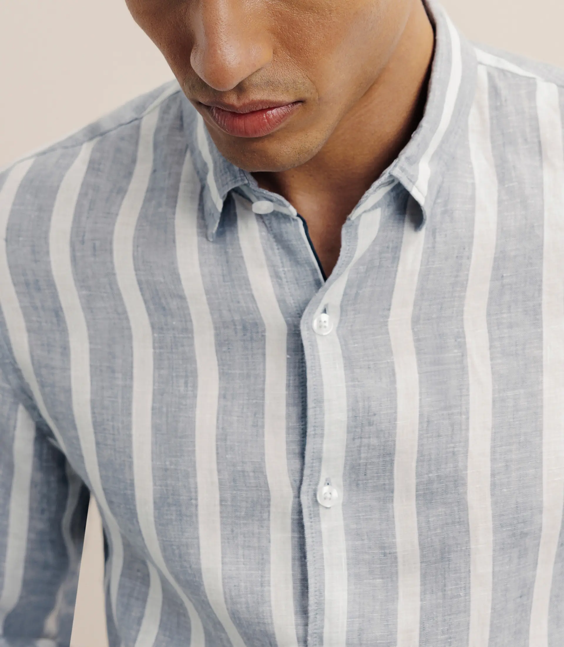 Chemise rayée 100% lin bleue - Image 2