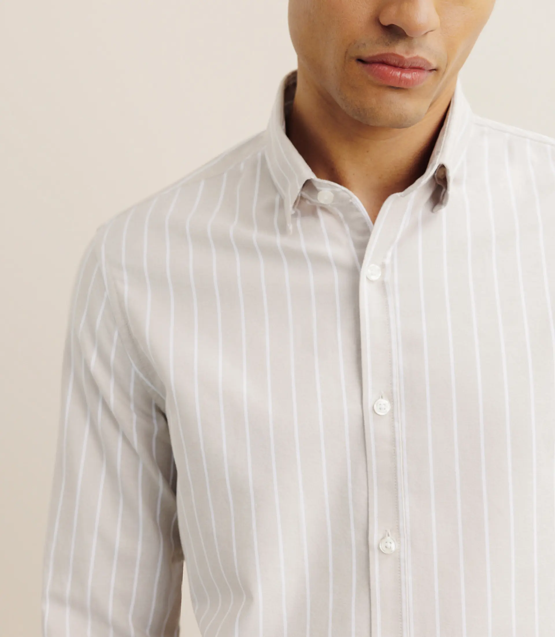 Chemise regular rayée beige - Image 2