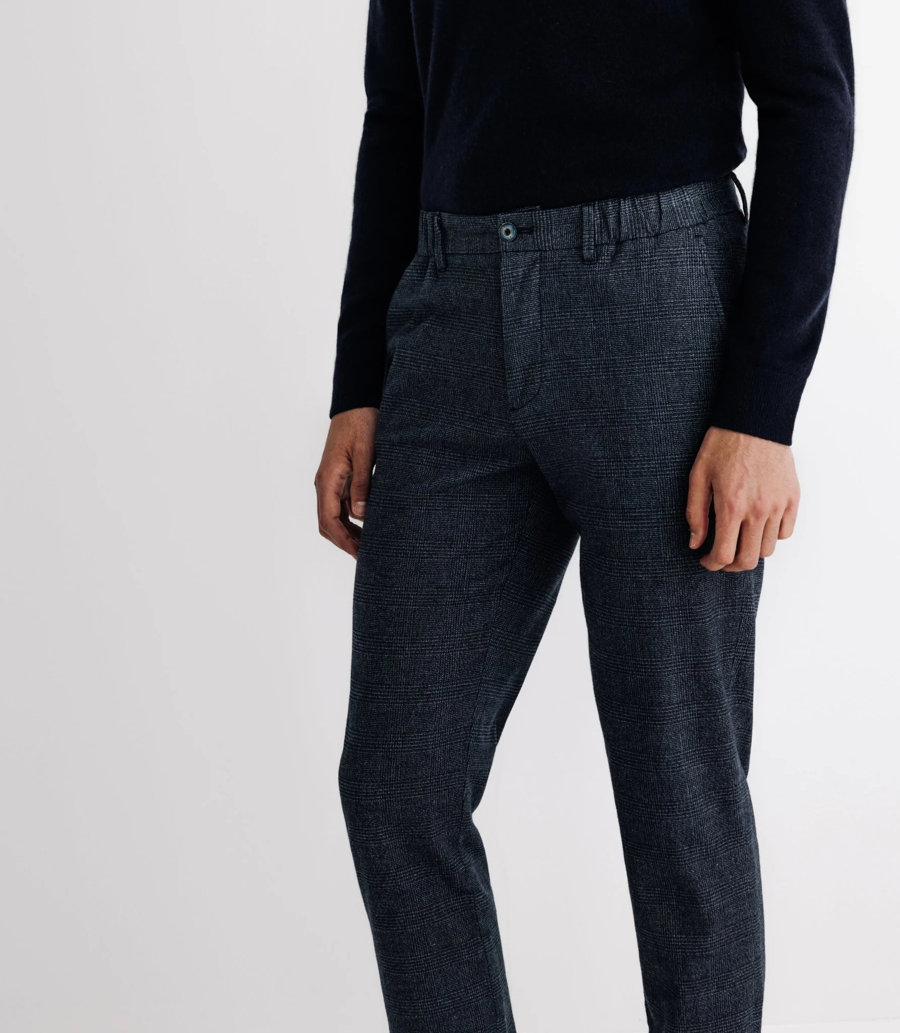 Pantalon chino à carreaux marine - Image 2