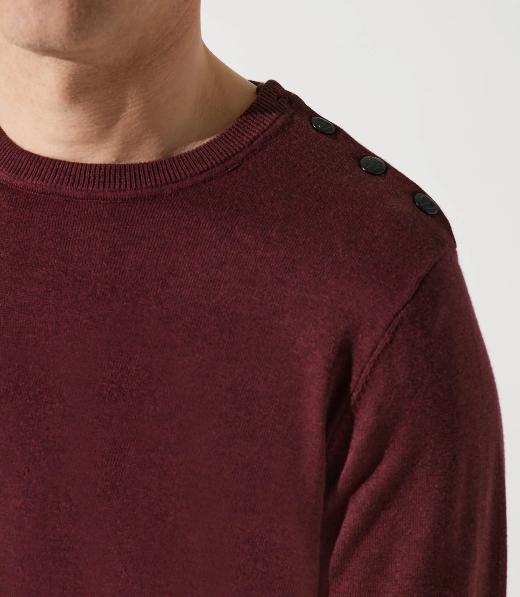 Pull col rond épaule boutonné bordeaux - Image 3