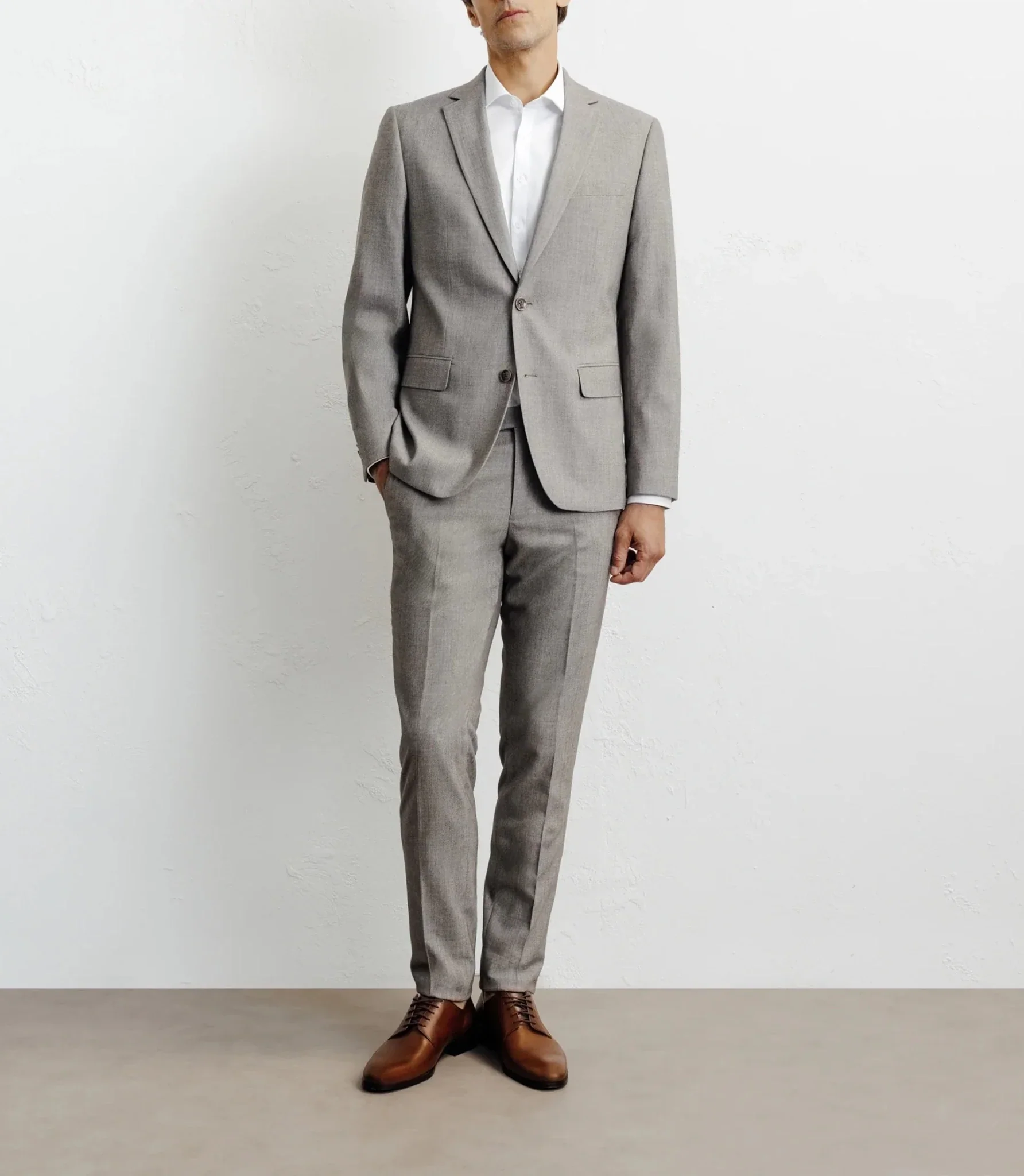 Costume avec 2 boutons beige - Image 3