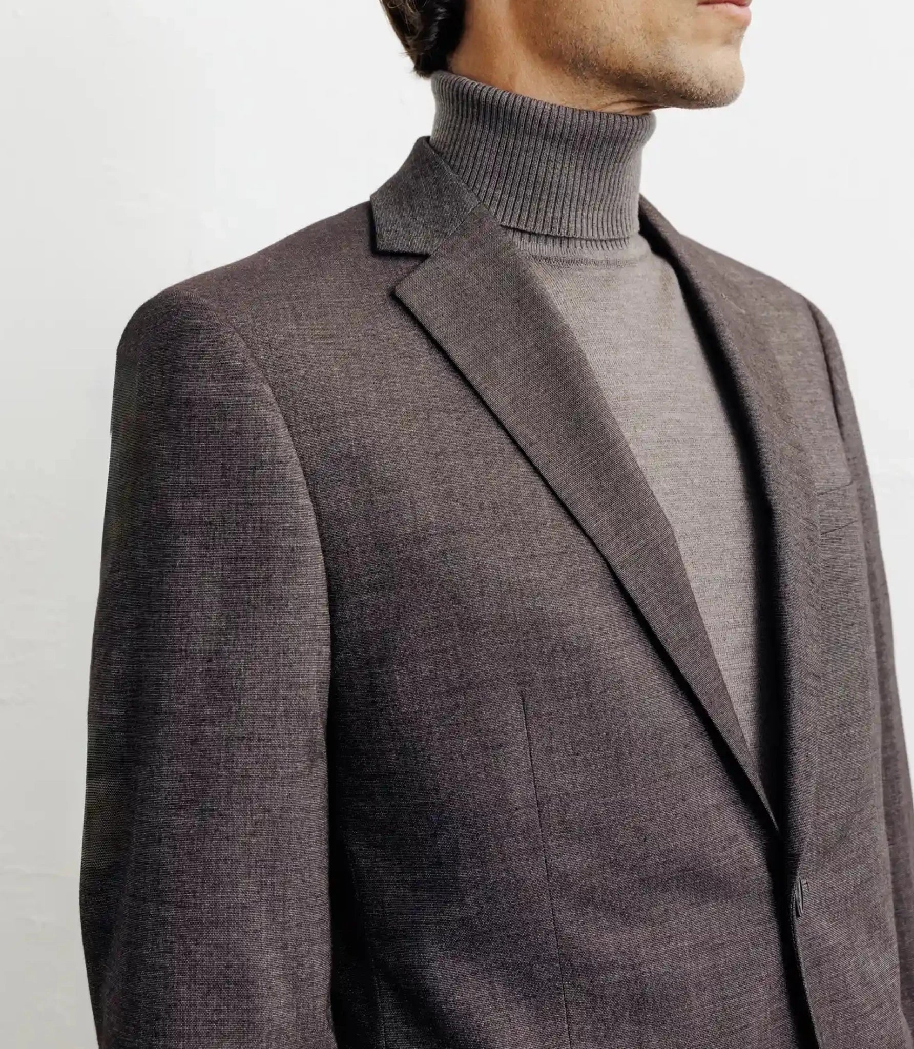 Costume avec boutons marron - Image 2