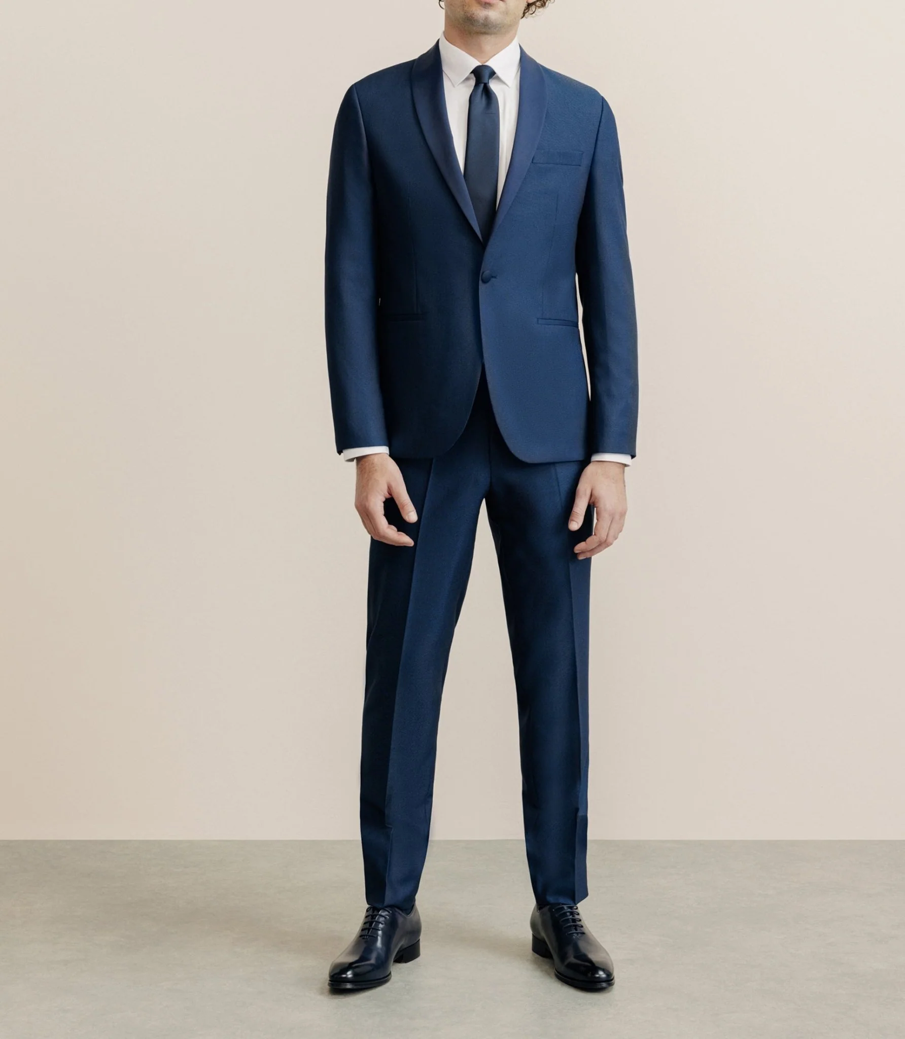 Costume cérémonie avec un col châle bleu - Image 3