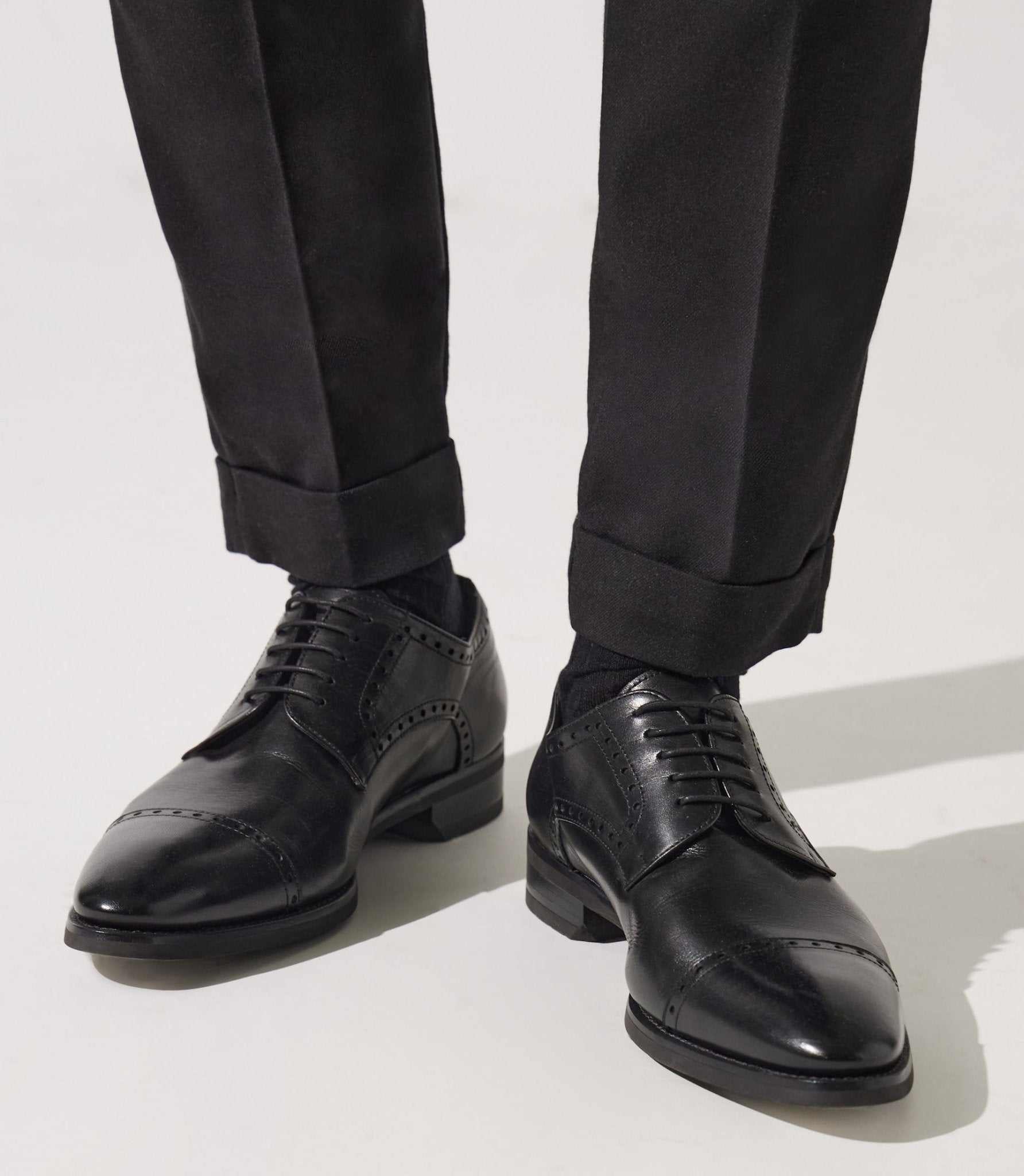 Derby couture en cuir noir OCTAVE