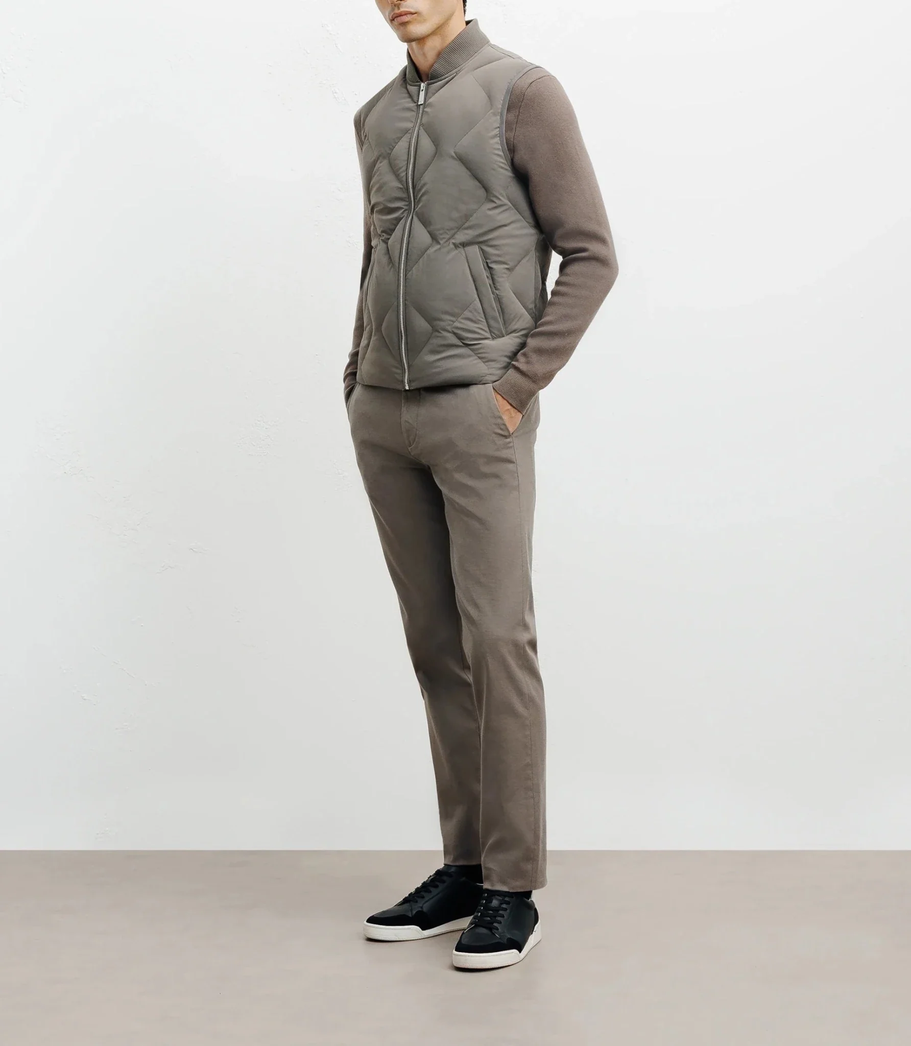 Doudoune sans manches taupe - Image 3