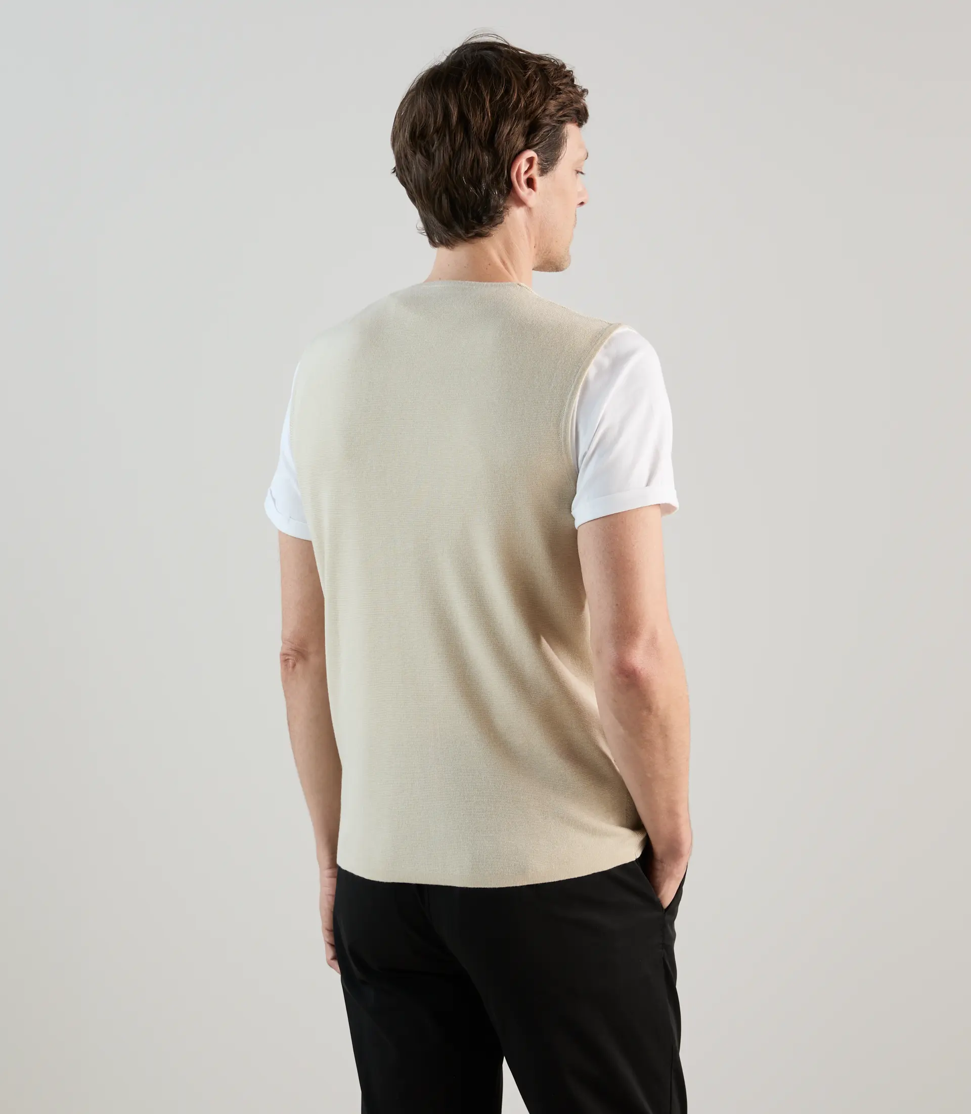 Gilet sans manches boutonné en maille beige - Image 3