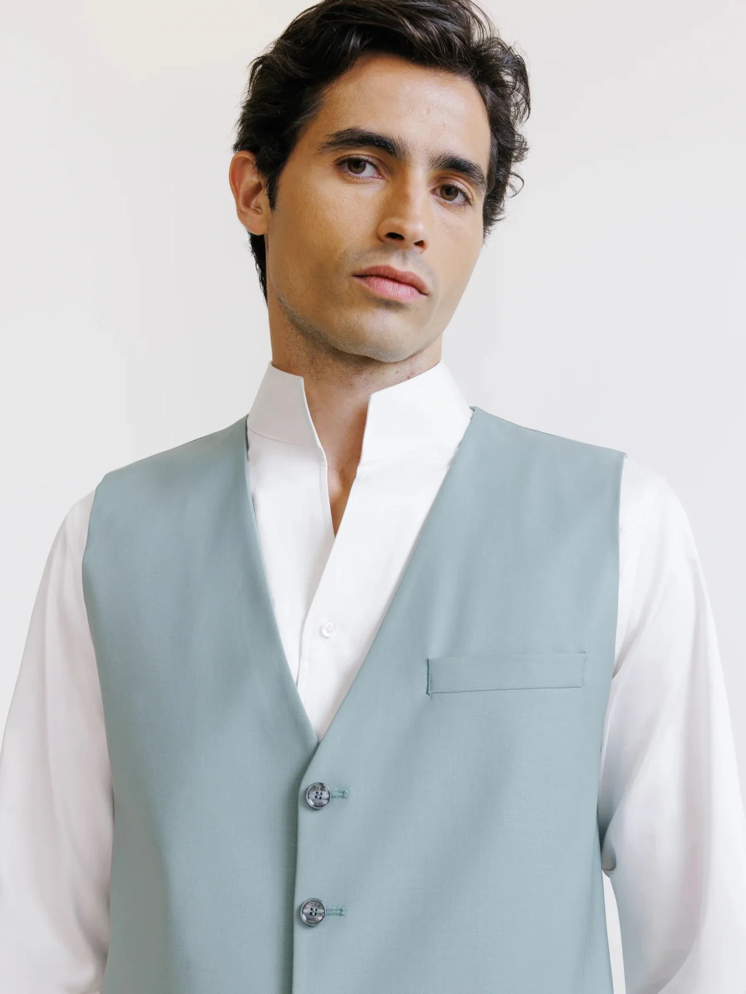 Gilet ville en laine majoritaire vert clair - Image 2