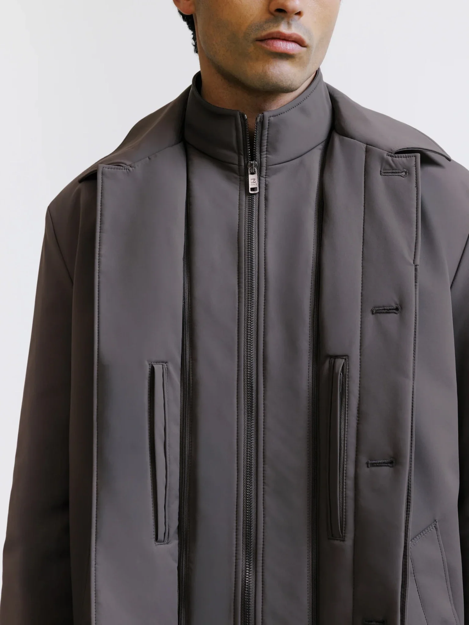 Manteau imperméable taupe - Image 5