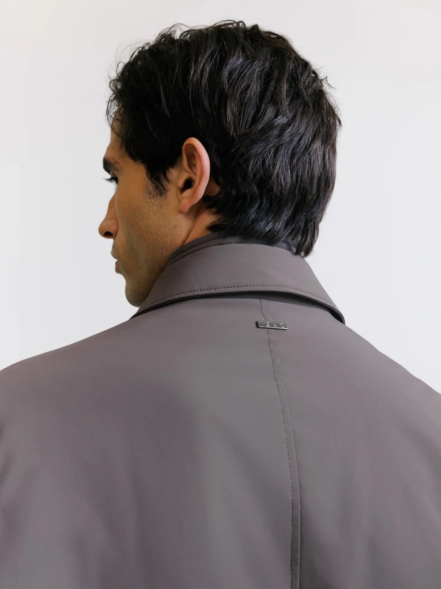 Manteau imperméable taupe - Image 9