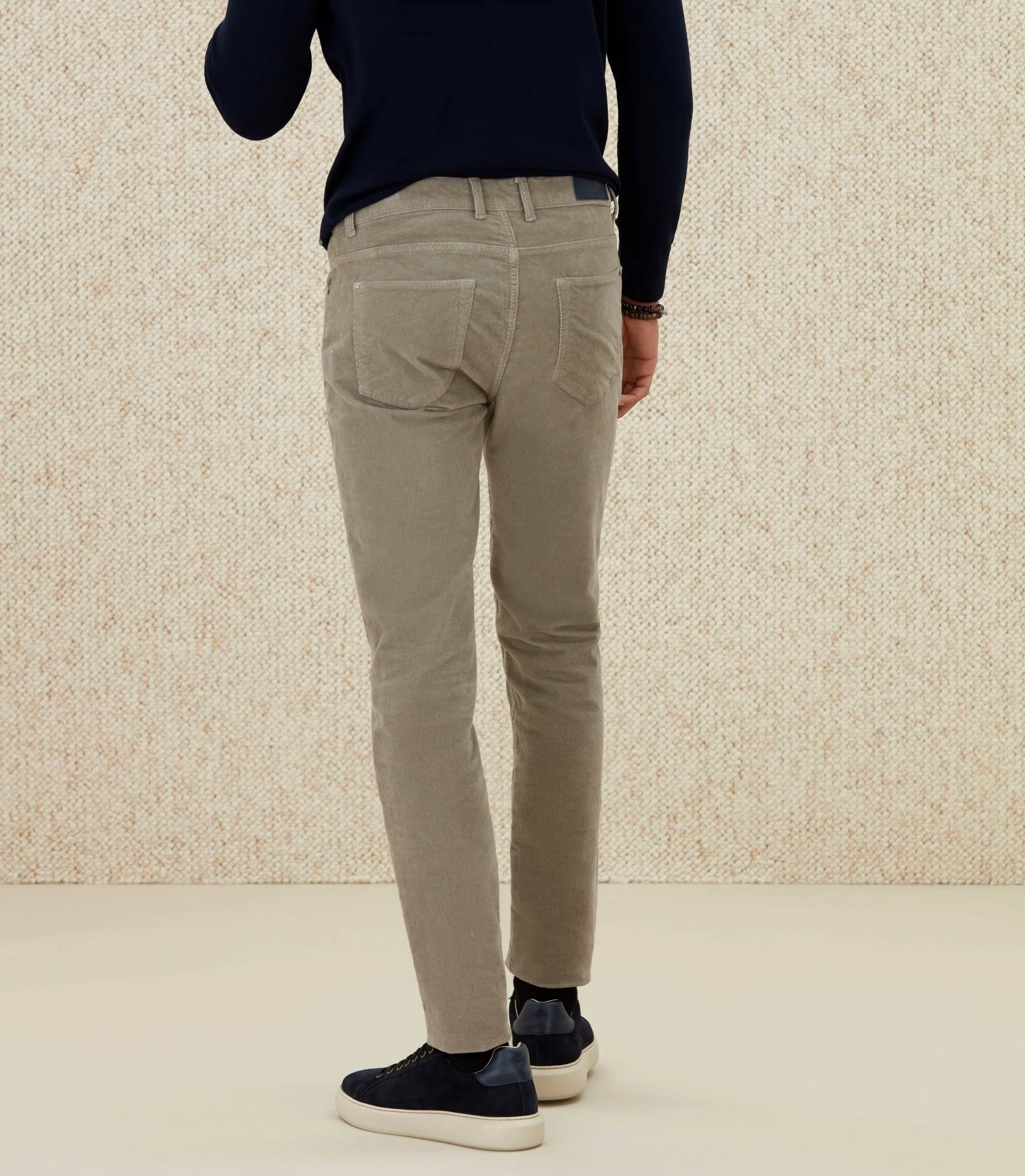 Pantalon en velours kaki clair "Casino" - Image 4