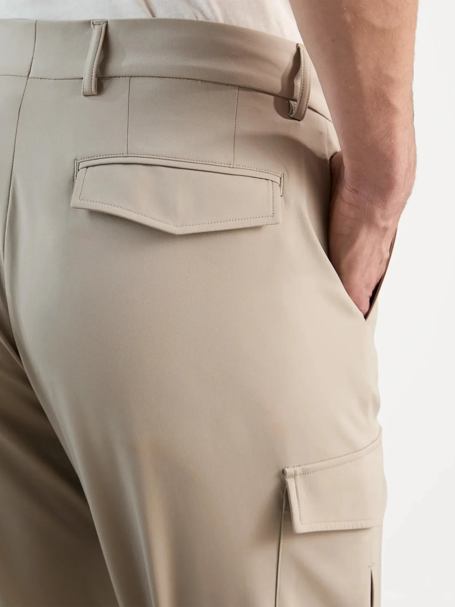 Pantalon cargo beige - Image 3