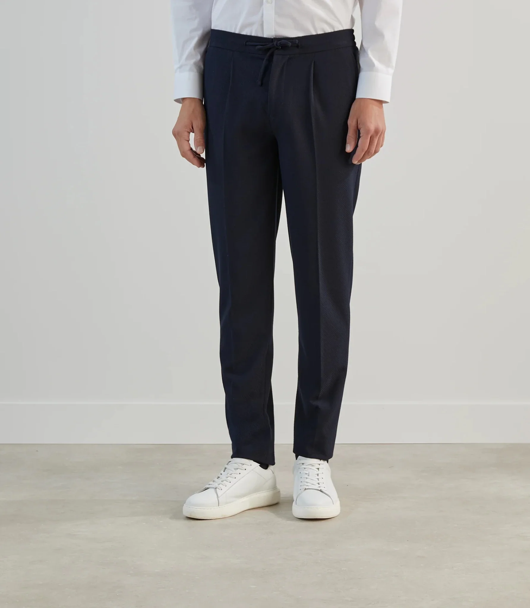 Pantalon ville en tissu armuré marine