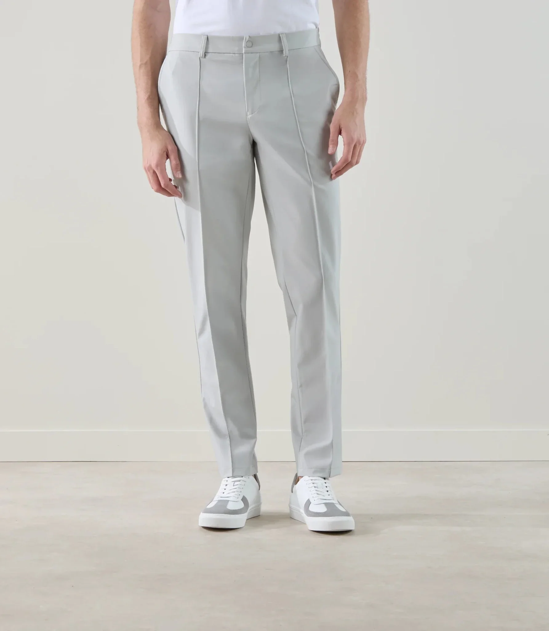 Pantalon ville en tissu technique gris clair