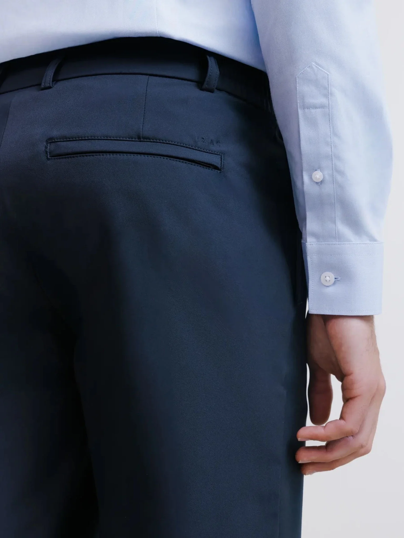Pantalon ville en tissu technique marine - Image 3