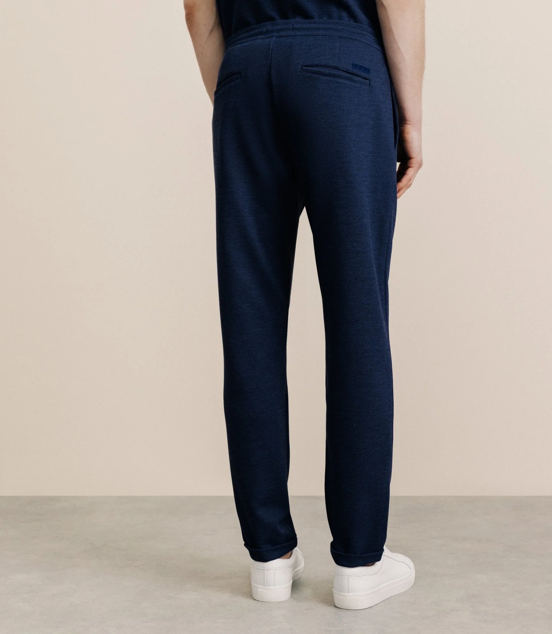 Pantalon élastiqué marine - Image 4