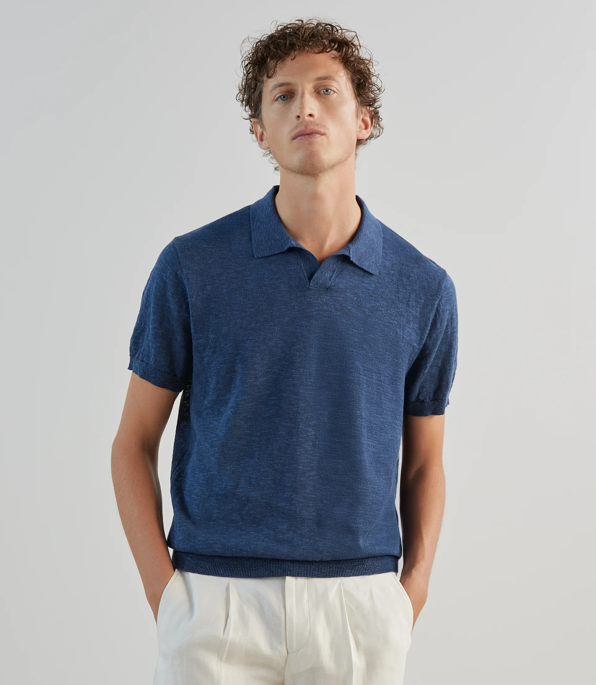Polo à col ouvert en maille marine