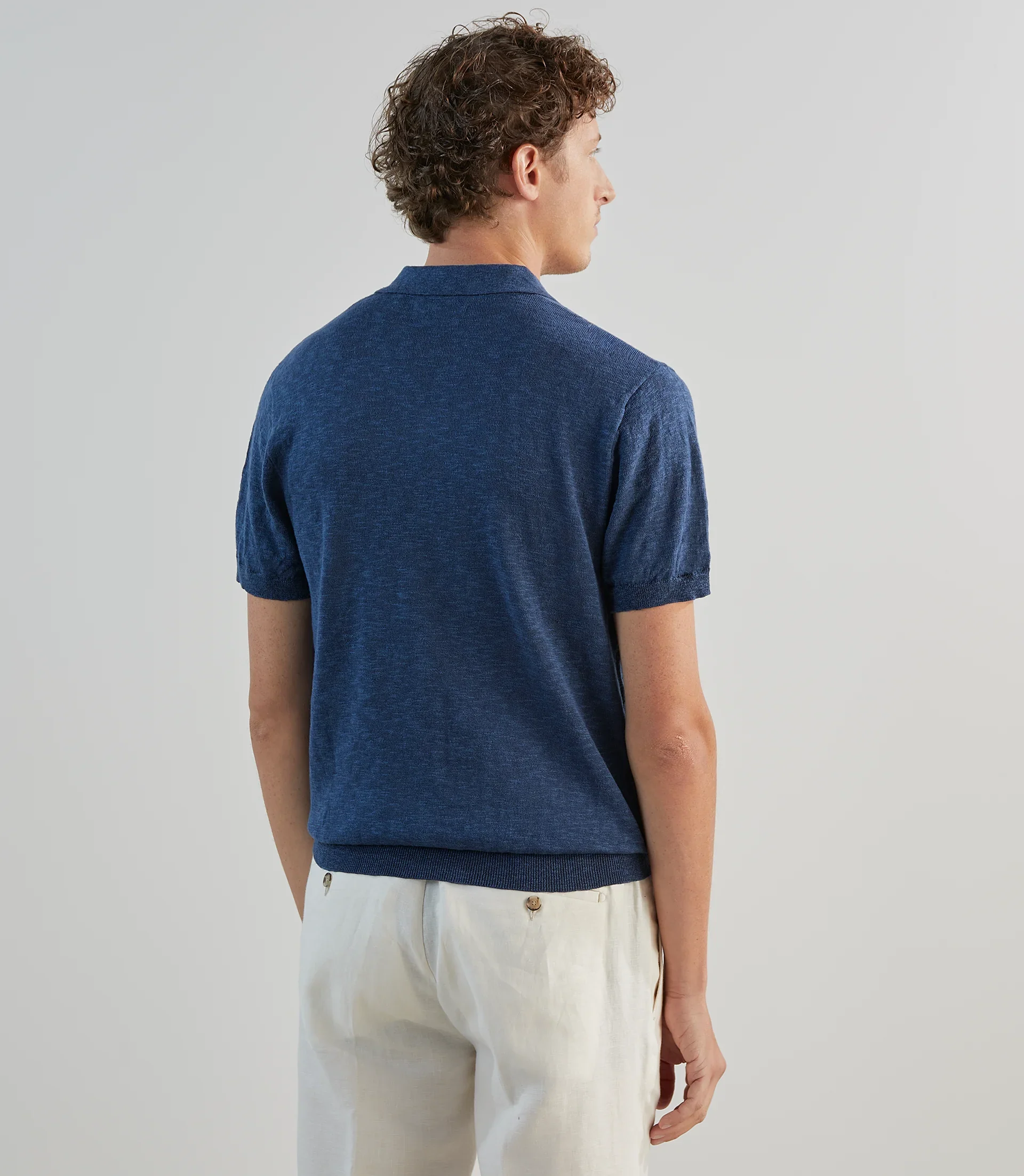 Polo à col ouvert en maille marine - Image 4