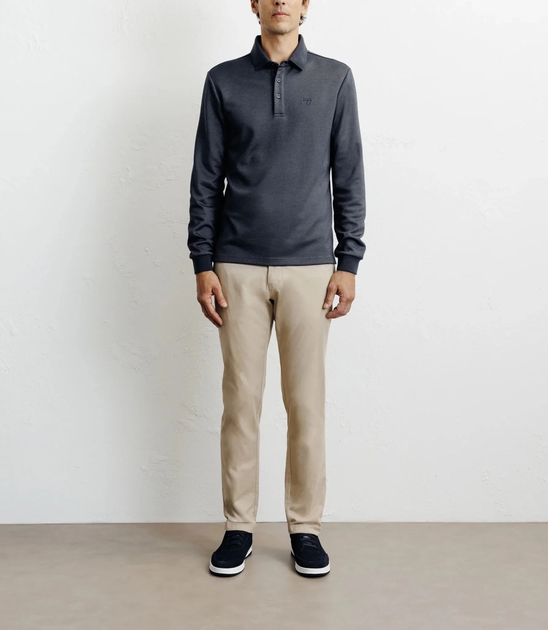 Polo boutonné en maille marine - Image 3