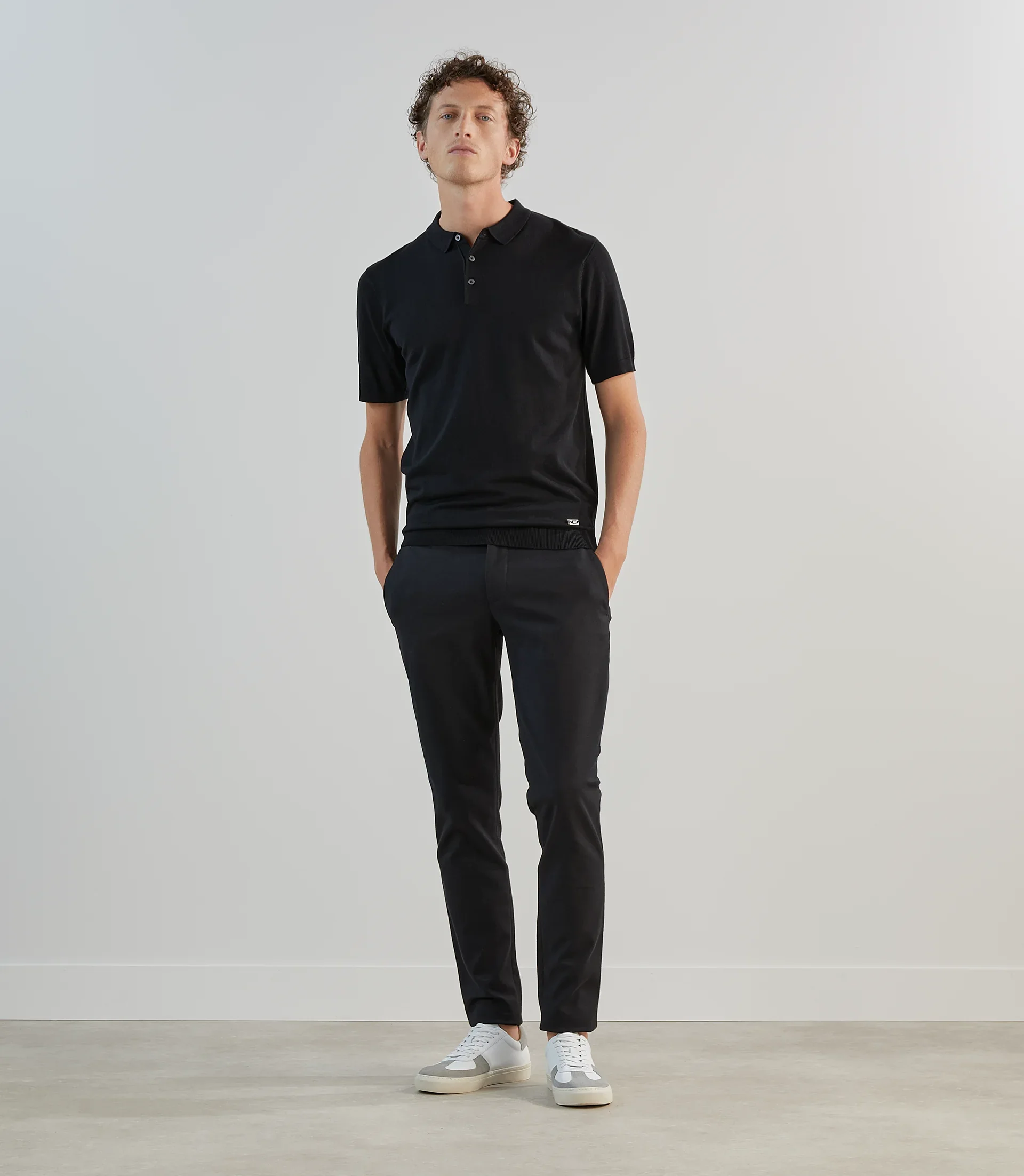 Polo col boutonné en maille noir - Image 4
