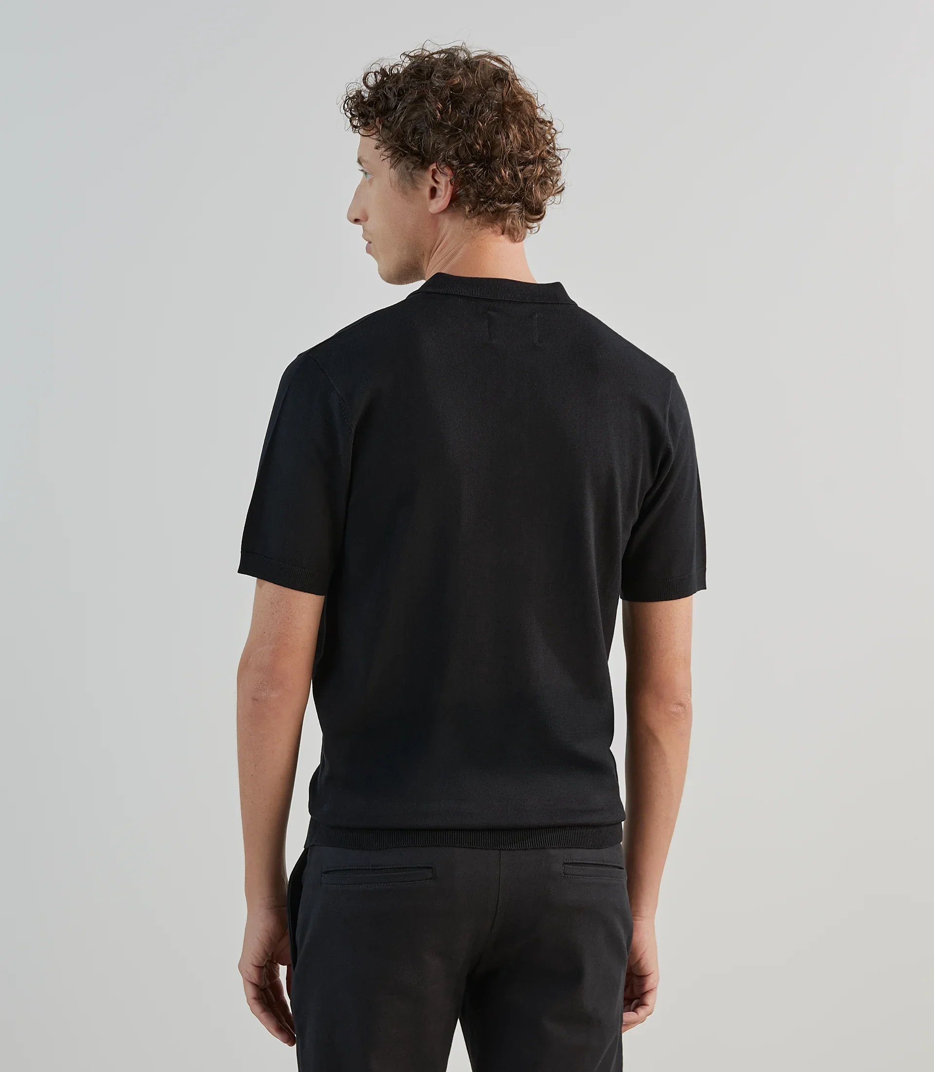 Polo col boutonné en maille noir - Image 6
