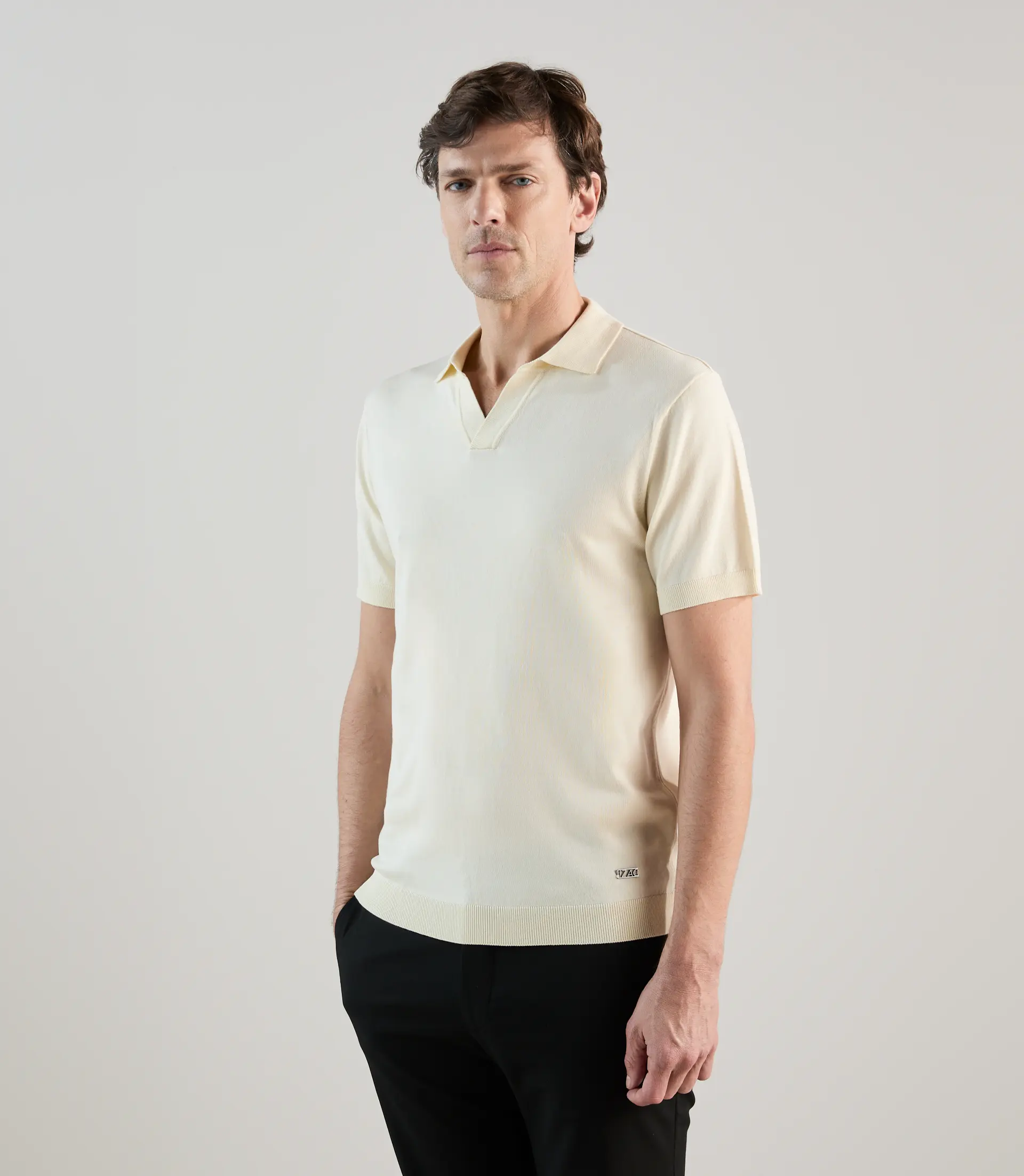 Polo col ouvert en maille jaune pâle